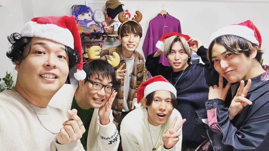 渋谷ジャパンのインスタグラム：「メリークリスマス🤶 3兄弟より  #おるたなchannel  #クリスマス」