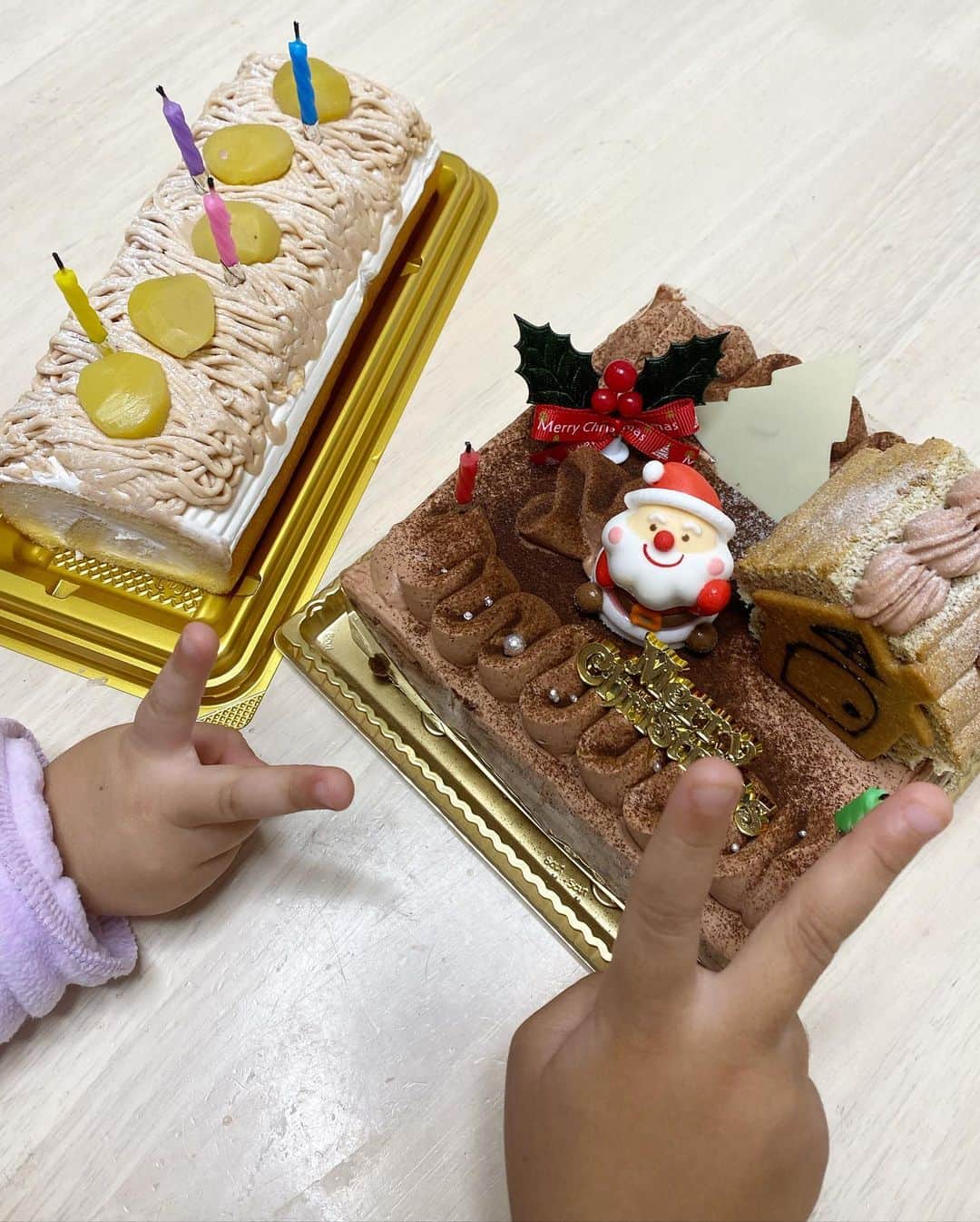 大熊李さんのインスタグラム写真 - (大熊李Instagram)「・ ・ ・ ・ 2022年、最後のパブピポありがとうございました^_^🤍 最後途中で終わったのは思い出にします☺️ そして、クリスマスケーキ美味しかった🫣  #沖縄 #パブピポ」12月24日 21時39分 - sumomo_bear6
