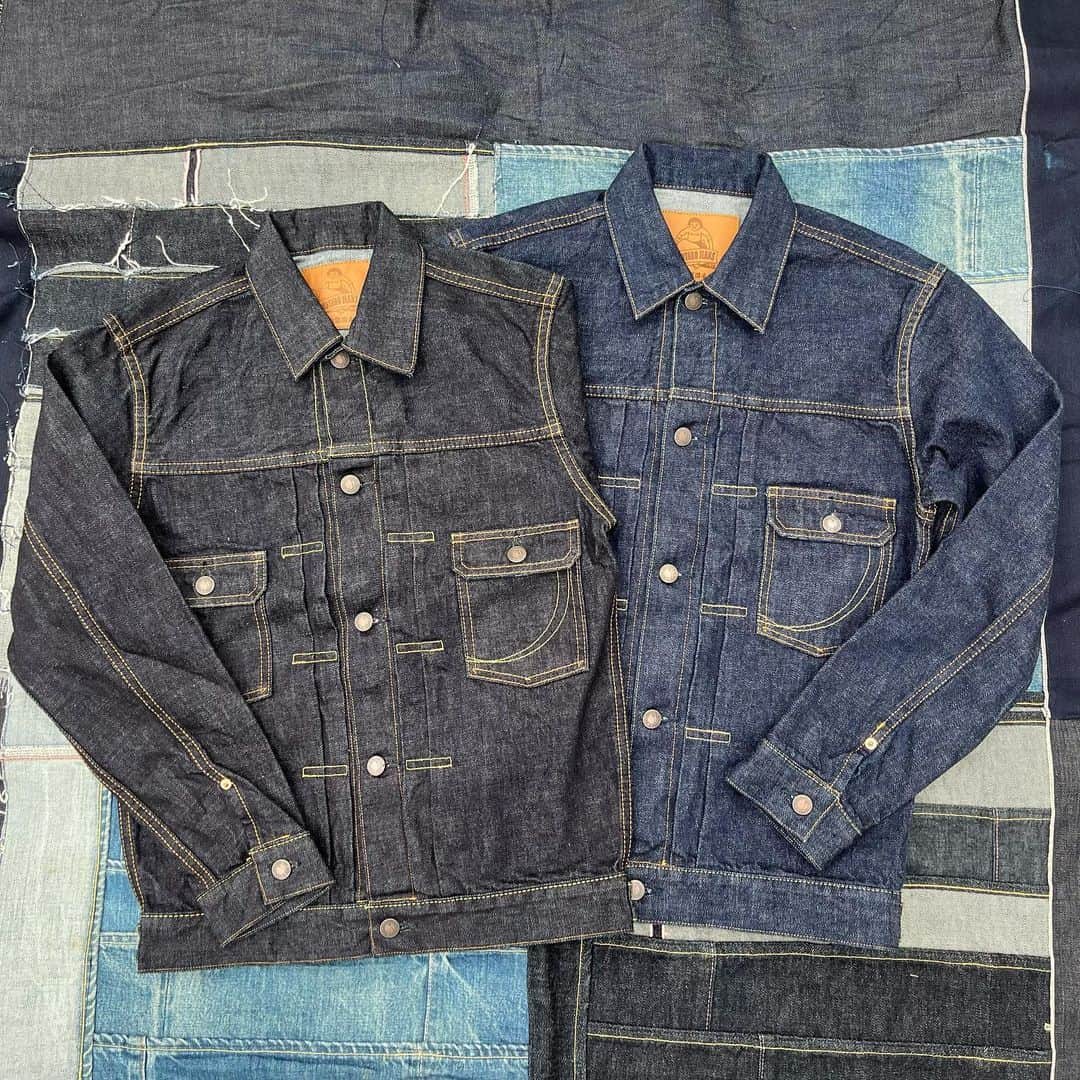 momotarojeansのインスタグラム：「. Do you like the copper label jacket,  deep blue or legacy blue?」