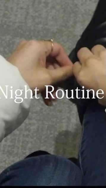 森ニーナのインスタグラム：「Night routine..🌙  続きはYouTubeで観れます😊🎄  【ナイトルーティン】一人暮らしアラサーの平日vlog/帰宅後から寝るまでのスペシャルケア【night routine】 https://youtu.be/MPF9RKVg2P0  #youtube #nightroutine #morningroutine」