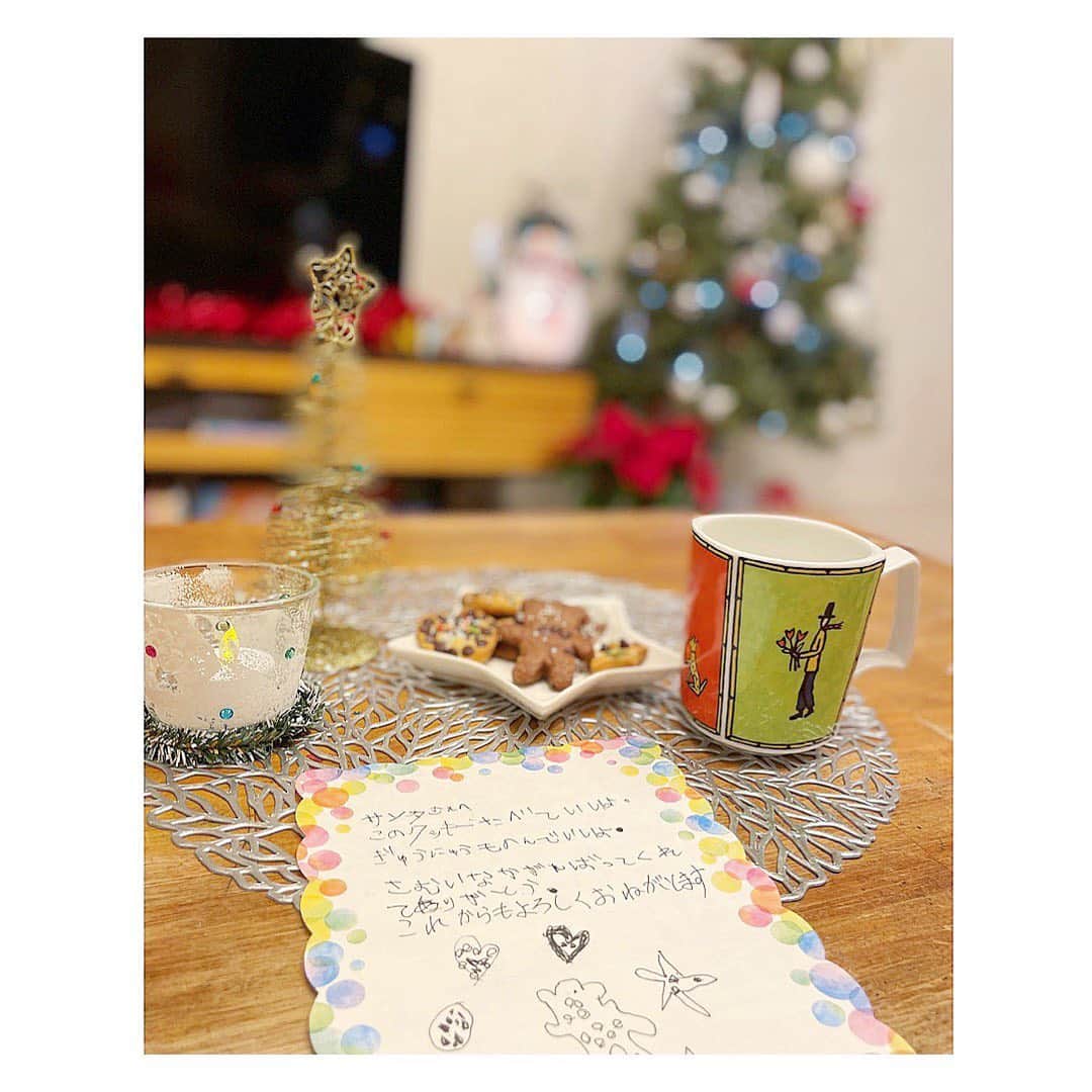 三倉佳奈さんのインスタグラム写真 - (三倉佳奈Instagram)「サンタさん来てくれますように...💓  #merrychristmas  #🎅 #🍪」12月24日 21時40分 - kana_mikura0223