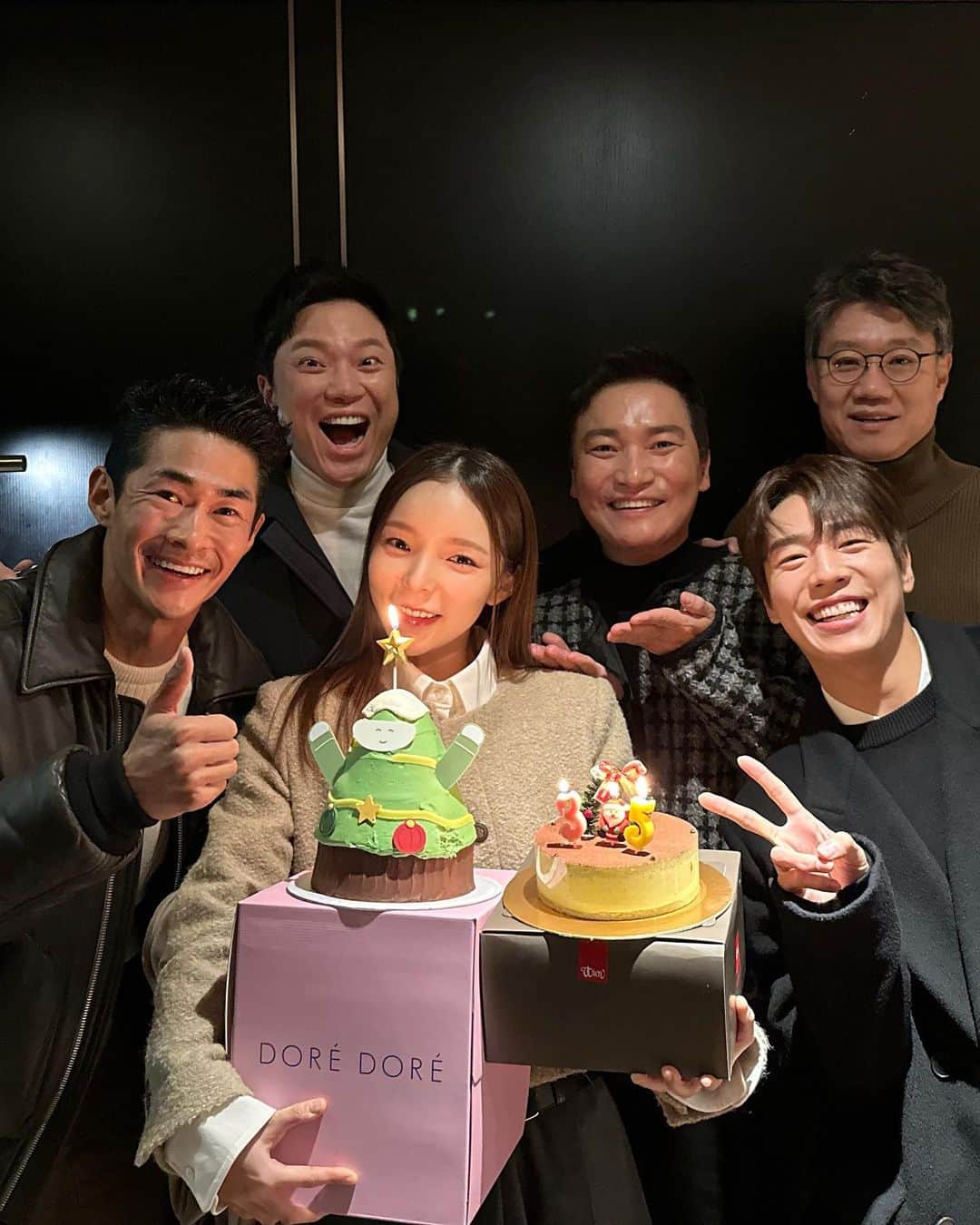 パク・ジンジュのインスタグラム：「나의 영웅들과 함께 보낸 생일🎂🤍」