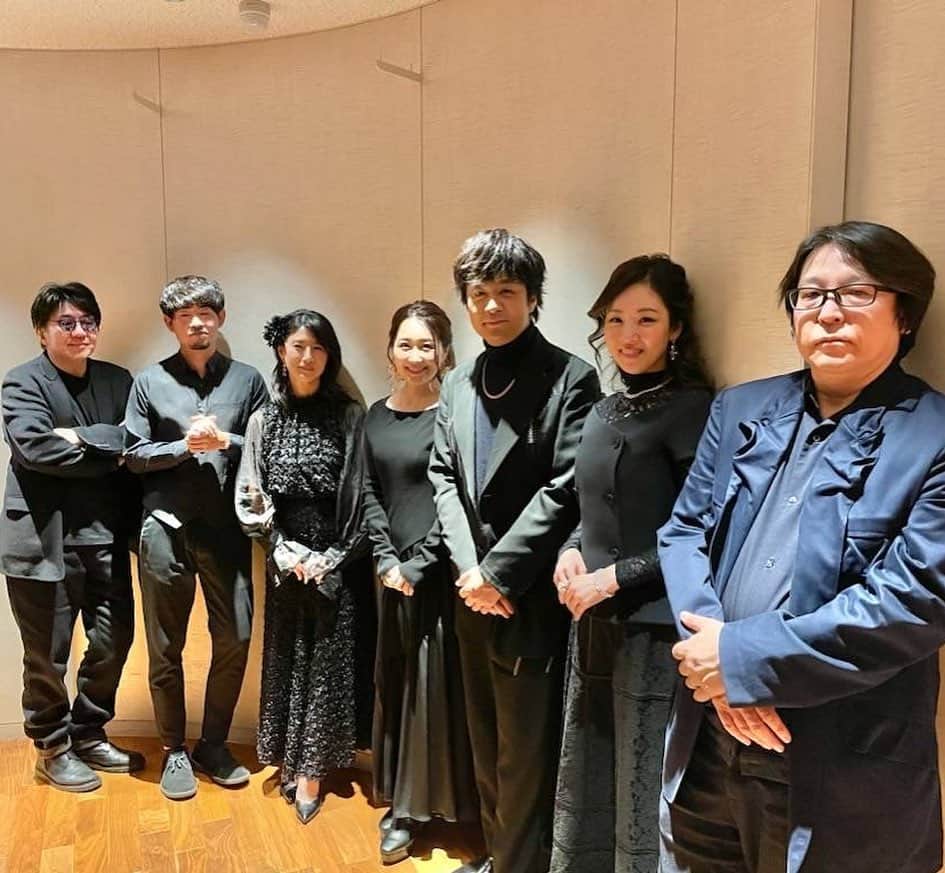 中江有里のインスタグラム：「銀座ヤマハホールにて「GORO MATSUI SONGBOOKS 14th」 無事終わりました。 素晴らしいメンバーとお客さまとともに過ごしたクリスマスイブ、一生の記念になりました。 公演後、少し早い誕生日を祝っていただき、嬉しかったです♪」