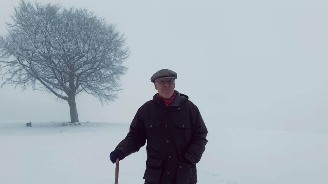 スティーヴ・ウィンウッドのインスタグラム：「A Christmas Message from Steve」