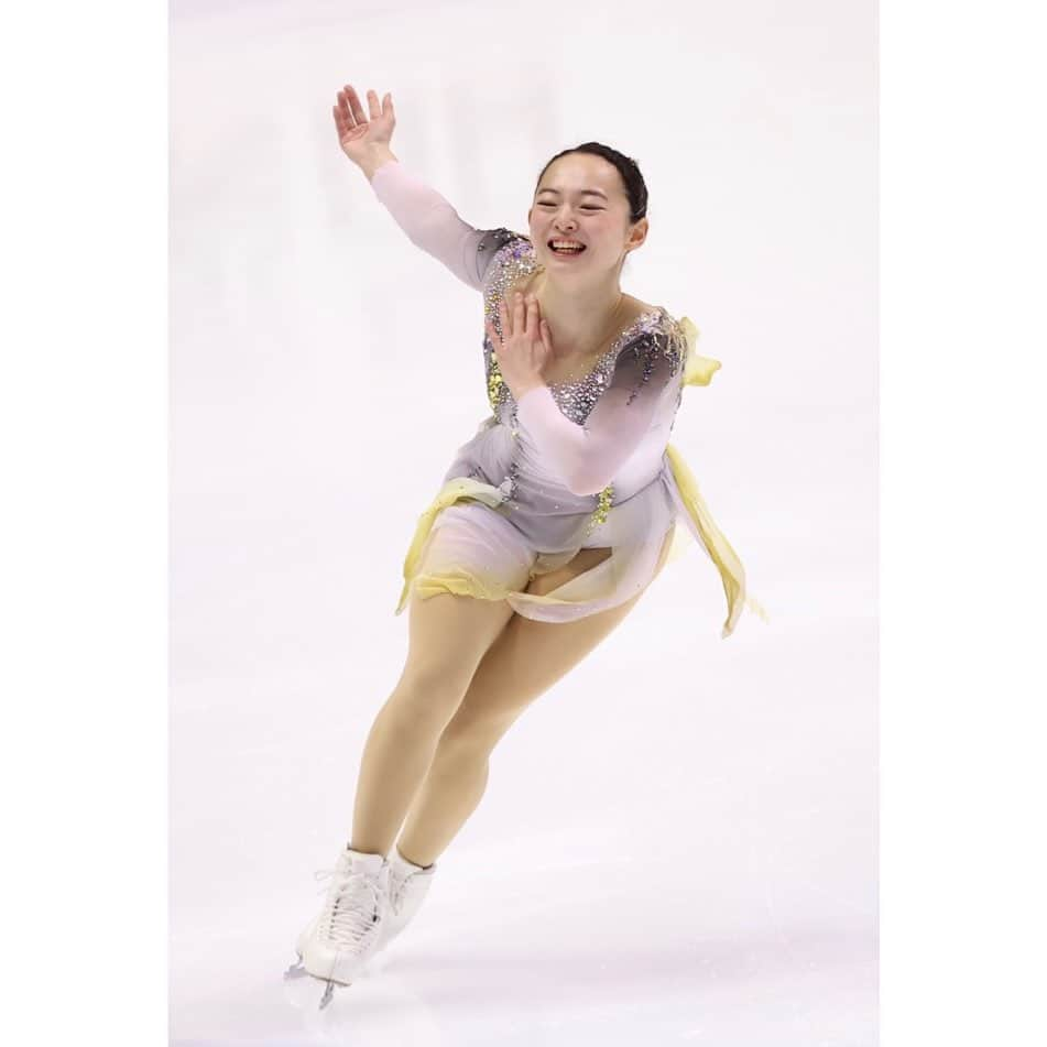 大庭雅さんのインスタグラム写真 - (大庭雅Instagram)「全日本選手権 2022⛸❄️  『 幸せな気持ちを届けます 』  たくさんのバナータオル たくさんの応援メッセージ たくさんのスタンディングオベーション 大きな大きな拍手 全部が素晴らしい景色でした  本当に本当に楽しかったです。 夢の舞台でした💫  #東海東京フィナンシャルホールディングス #東海東京証券 #東海東京FH」12月24日 23時45分 - miyabi_oba