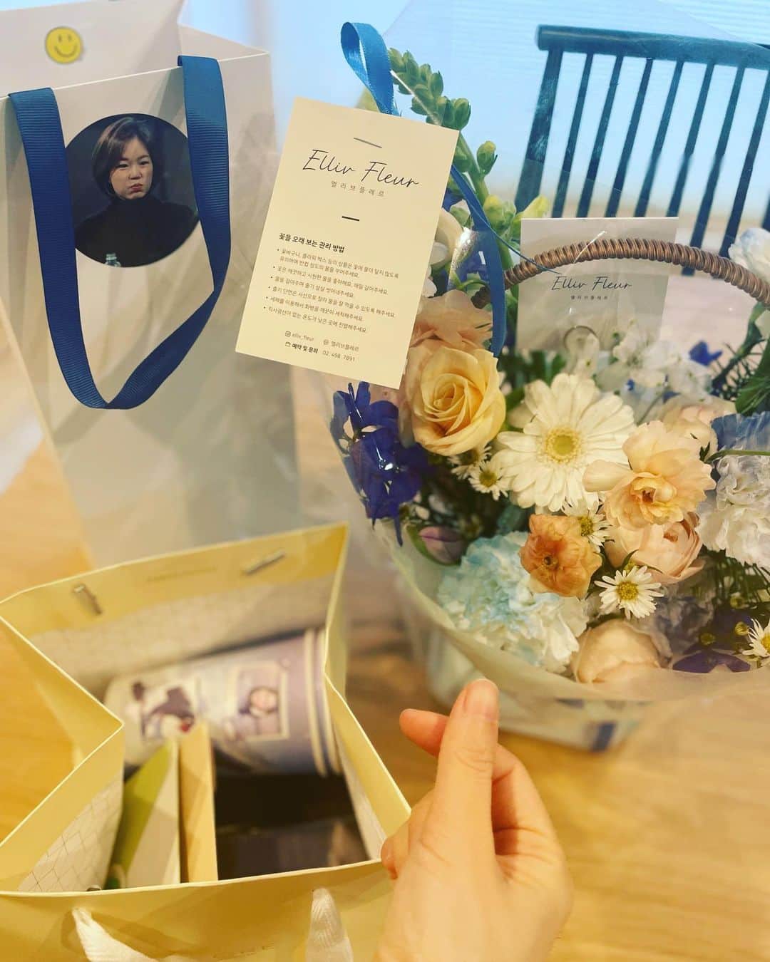 ハン・イェリさんのインスタグラム写真 - (ハン・イェリInstagram)「생일 축하해 주셔서 감사합니다. 신난다 예이~!!!😎」12月24日 23時47分 - hanyeri_official