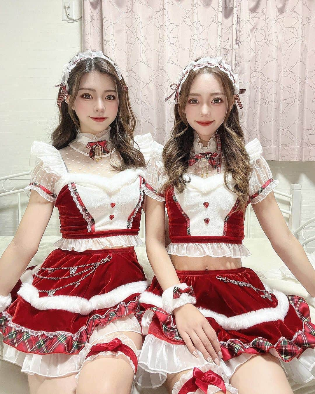 yuukachiさんのインスタグラム写真 - (yuukachiInstagram)「𝐌𝐞𝐫𝐫𝐲𝐂𝐡𝐫𝐢𝐬𝐭𝐦𝐚𝐬🎅🎄♥️  コスプレは 毎年 @malymoon1991 の🦌  #クリスマス#サンタコス#クリパ #クリパ女子会#クリスマスパーティー  #みぃかち#コスプレ#サンタコスプレ」12月25日 1時11分 - yuuka_stagram