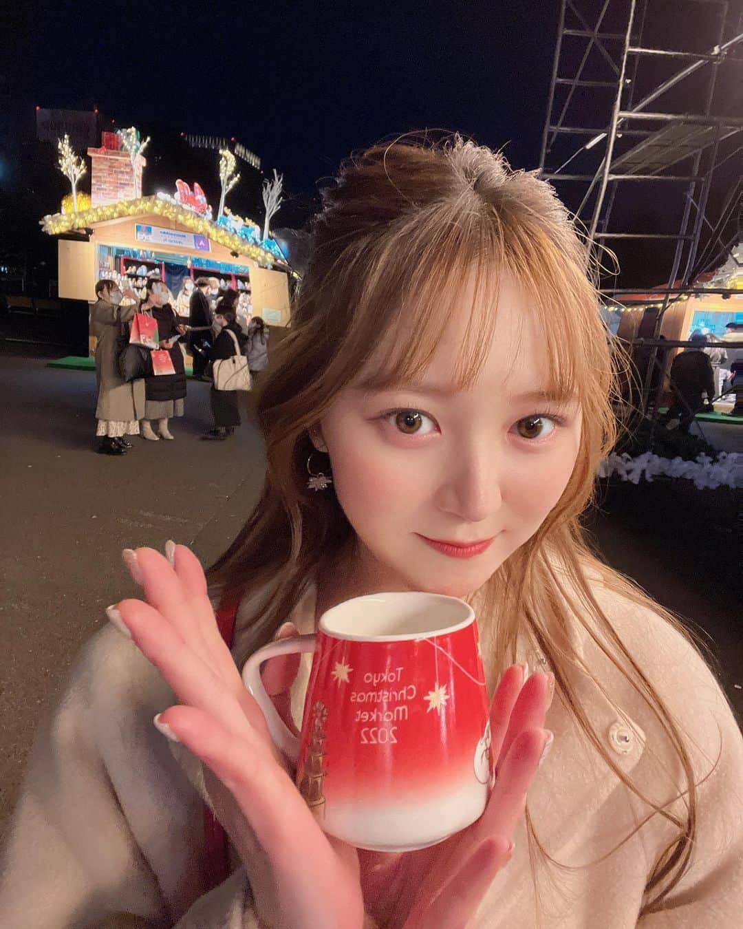 伊藤美優さんのインスタグラム写真 - (伊藤美優Instagram)「Merry Christmas〜♡🎄🎅🏻🎁  #東京クリスマスマーケット #日比谷公園 #クリスマスマーケット #日比谷公園クリスマスマーケット#クリスマス #christmas #イルミネーション #クリスマスコーデ #크리스마스 #패션」12月25日 1時19分 - miyuuuuu_ito
