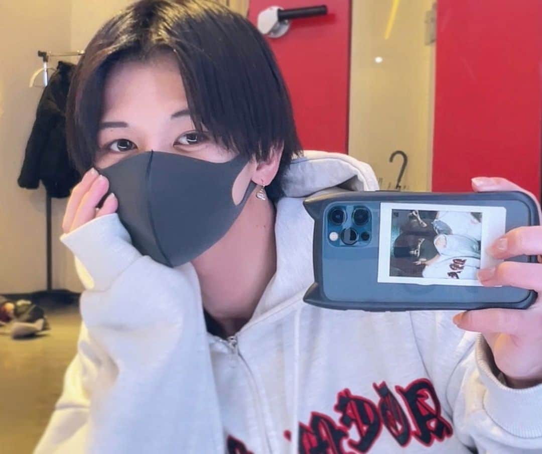のインスタグラム：「. 僕はこの先もずっと君だと思うから。ほら調子に乗ってね」
