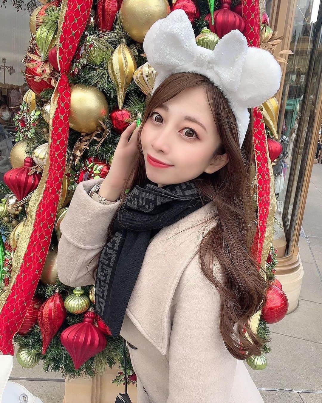 小泉奈央さんのインスタグラム写真 - (小泉奈央Instagram)「. Merry Christmas💝🦌🎁🎅 . . .  #クリスマスディズニー#クリスマスディズニーシー#Disney#disneysea#tds#クリスマスツリー#イルミネーション#クリスマスツリー」12月25日 12時46分 - nao_koizumi_