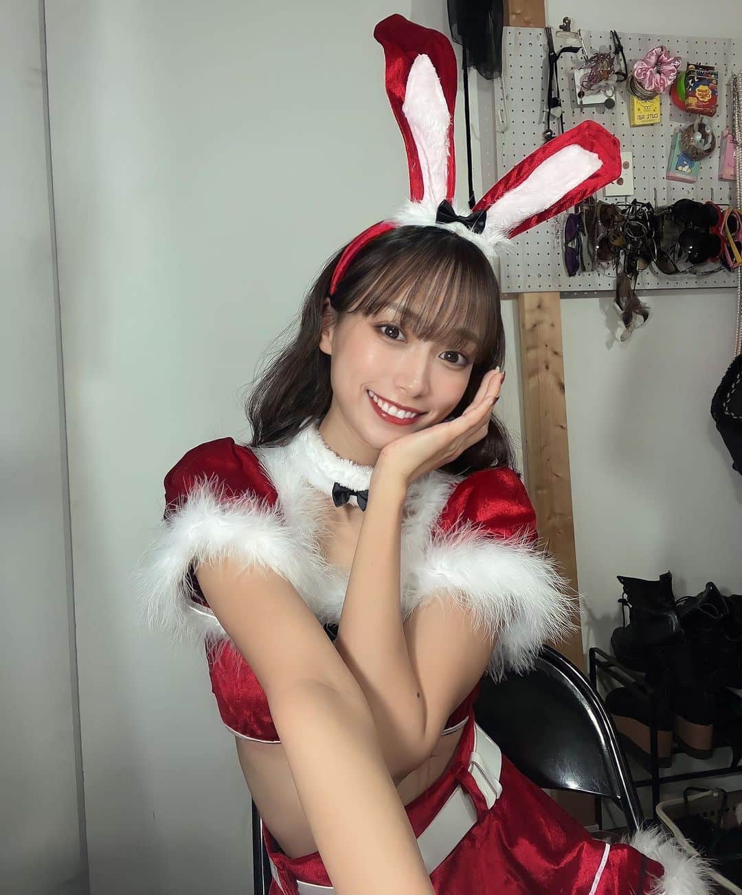 岡島彩花のインスタグラム：「メリークリスマス🎄🐰❤️  #クリスマス  #サンタコス  #うさぎサンタ」