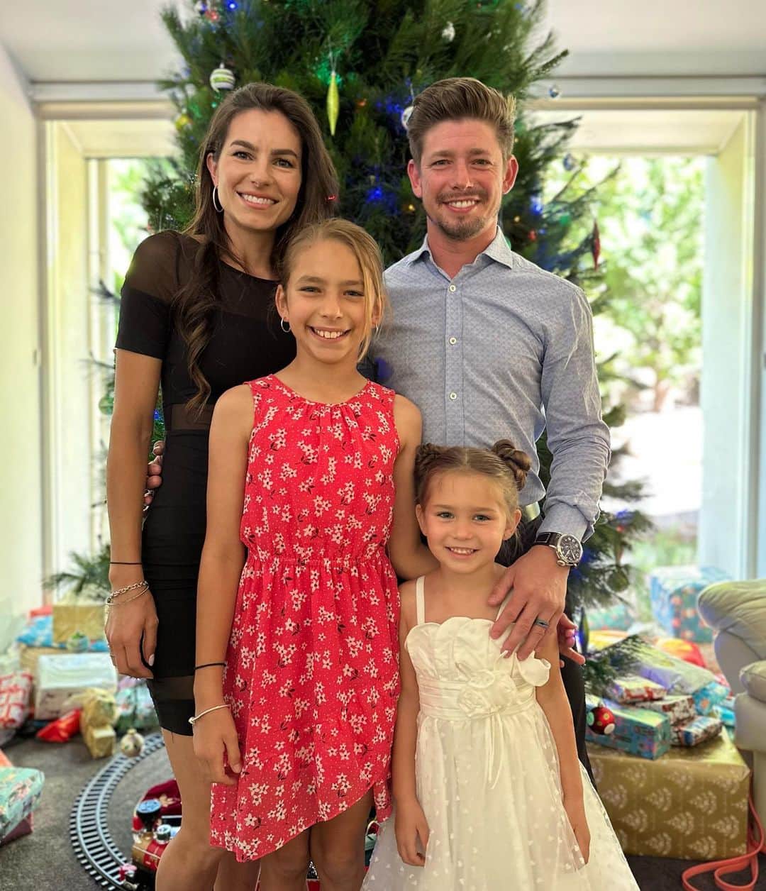 ケーシー・ストーナーのインスタグラム：「Merry Christmas to everyone!」