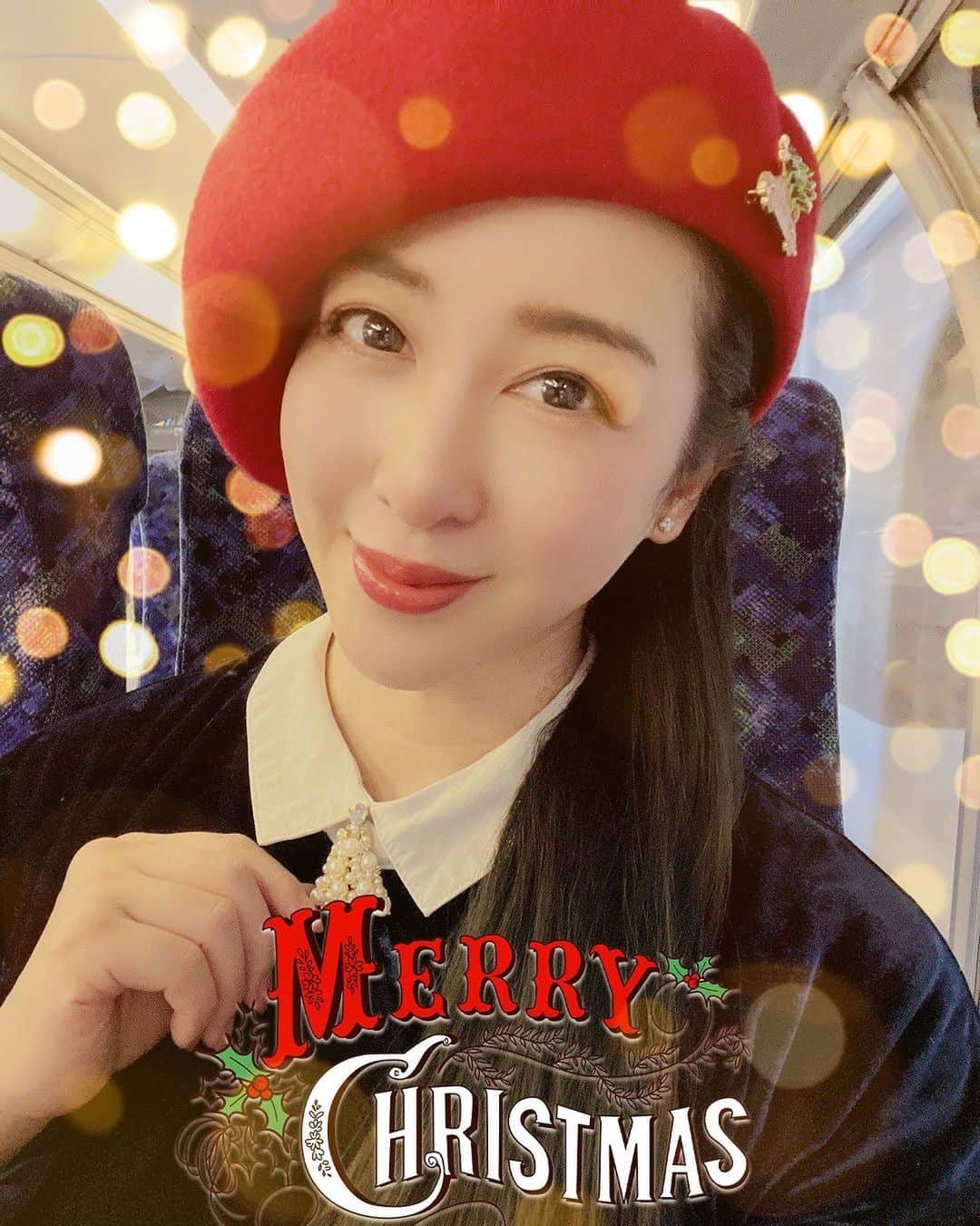 山本ミッシェールのぞみさんのインスタグラム写真 - (山本ミッシェールのぞみInstagram)「Wishing you all a very Merry Christmas ✨🎄✨」12月25日 9時30分 - michelle_yamamoto