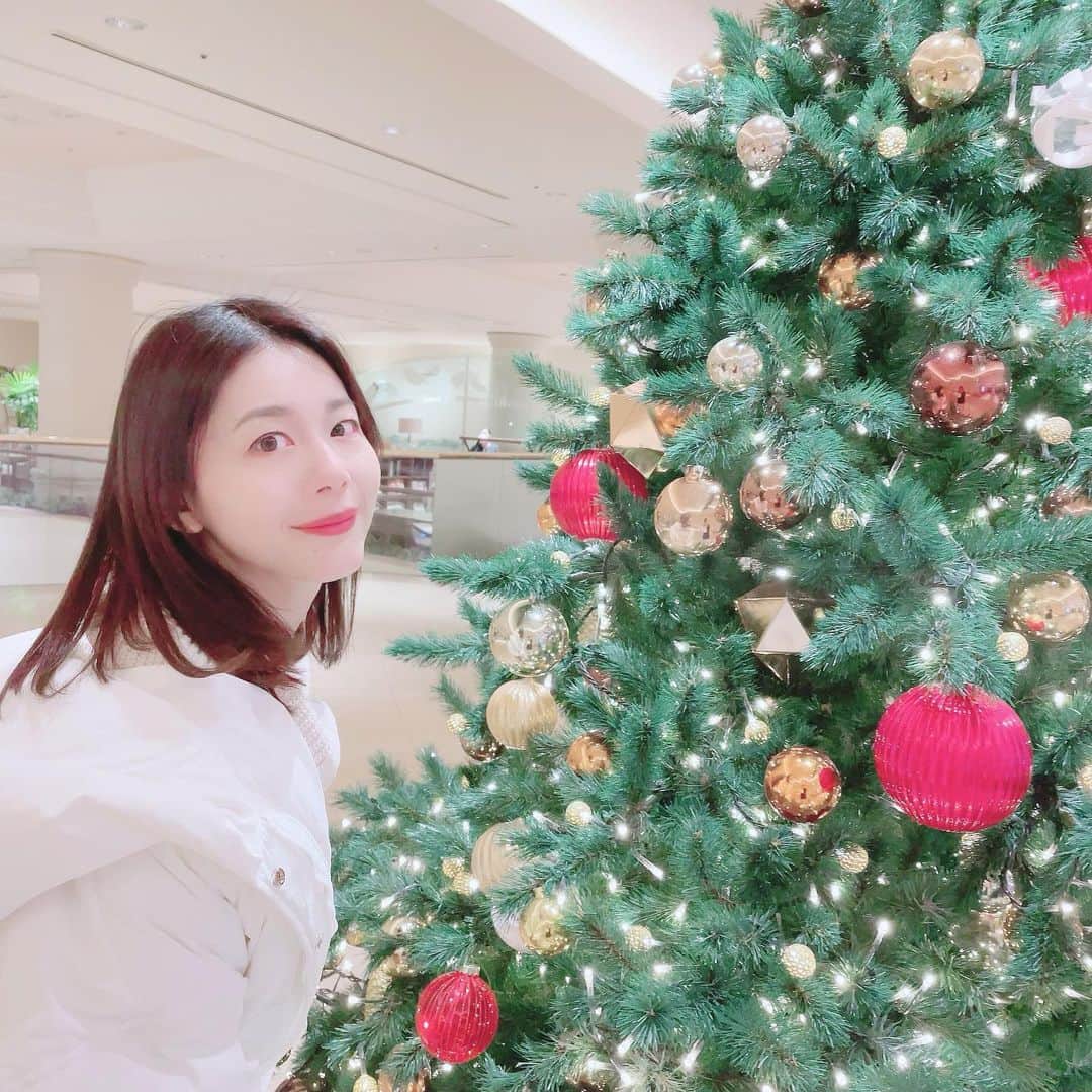 綾野アリスのインスタグラム：「・   🤍🎄𝑀𝑒𝑟𝑟𝑦 𝐶ℎ𝑟𝑖𝑠𝑡𝑚𝑎𝑠🎄🤍   ・ photo: @noa_ano_nao」