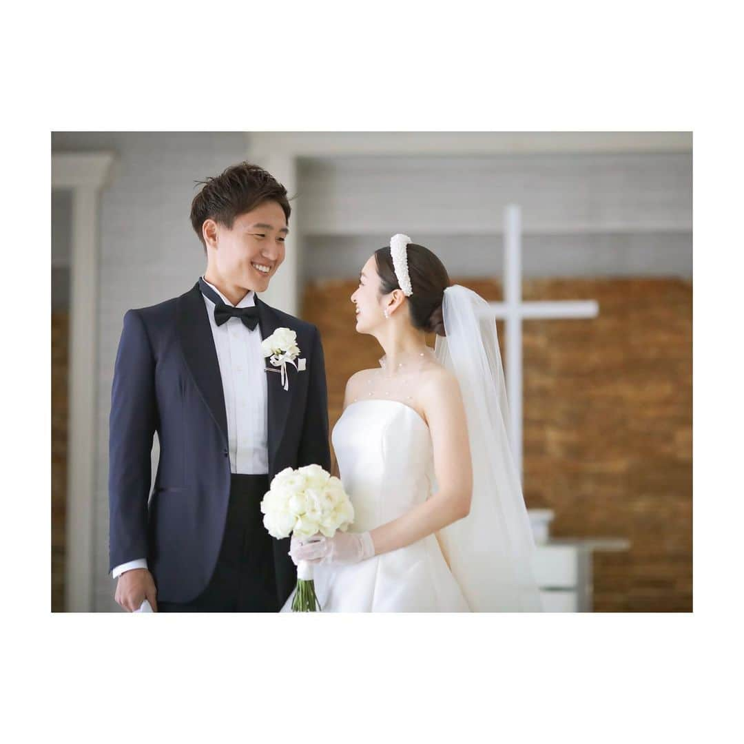 後藤晴菜さんのインスタグラム写真 - (後藤晴菜Instagram)「Happy Holidays🎄 結婚式をあげてちょうど1年が経ちました💫 家族3人で過ごす初めてのクリスマスです👶🏻  #weddinganniversary #merrychristmas」12月25日 11時52分 - haruna_goto