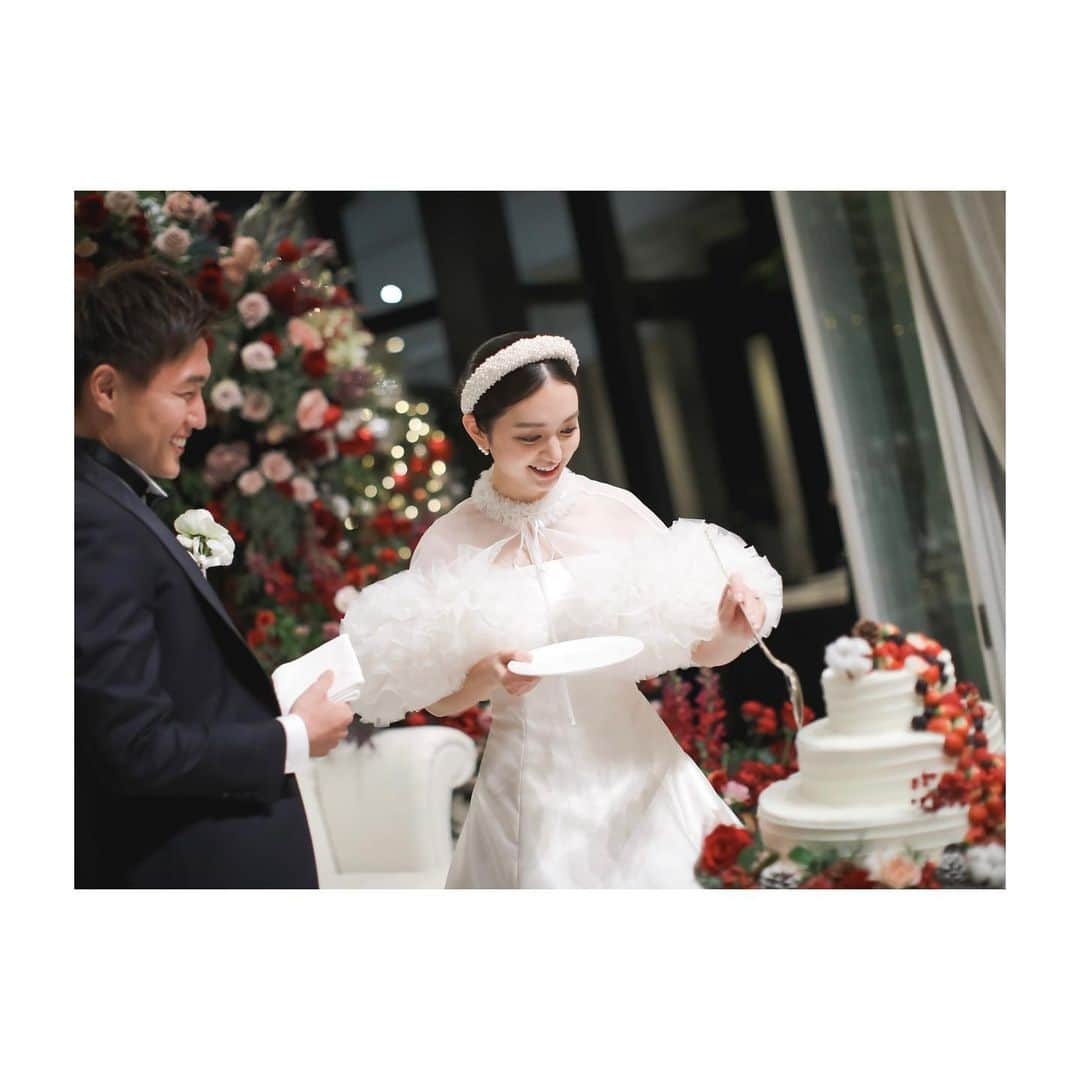 後藤晴菜さんのインスタグラム写真 - (後藤晴菜Instagram)「Happy Holidays🎄 結婚式をあげてちょうど1年が経ちました💫 家族3人で過ごす初めてのクリスマスです👶🏻  #weddinganniversary #merrychristmas」12月25日 11時52分 - haruna_goto