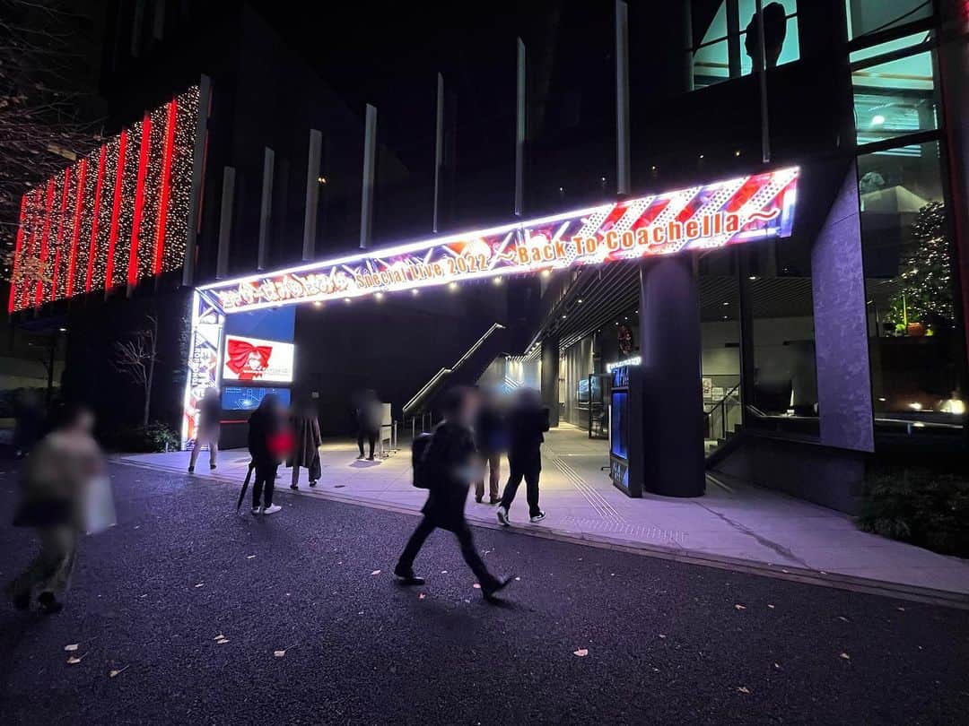 田宮裕涼さんのインスタグラム写真 - (田宮裕涼Instagram)「人生で初めてのライブに行ってきました！  ライブに一回も行ったことがなく、ずっと行ってみたいと思っていて、ついにライブに行けました！  乃木坂の印象が強いかと思いますが、1番好きな人のライブに行きたく小中高とずっと好きな、きゃりーちゃんにしました！  きゃりーちゃんの曲をみなさんに広めたいと思います！  ところできゃりーちゃんのフルネーム知ってますか？笑  #きゃりーぱみゅぱみゅ #初ライブ #KPPクラブ」12月25日 12時04分 - yua_tamiya64
