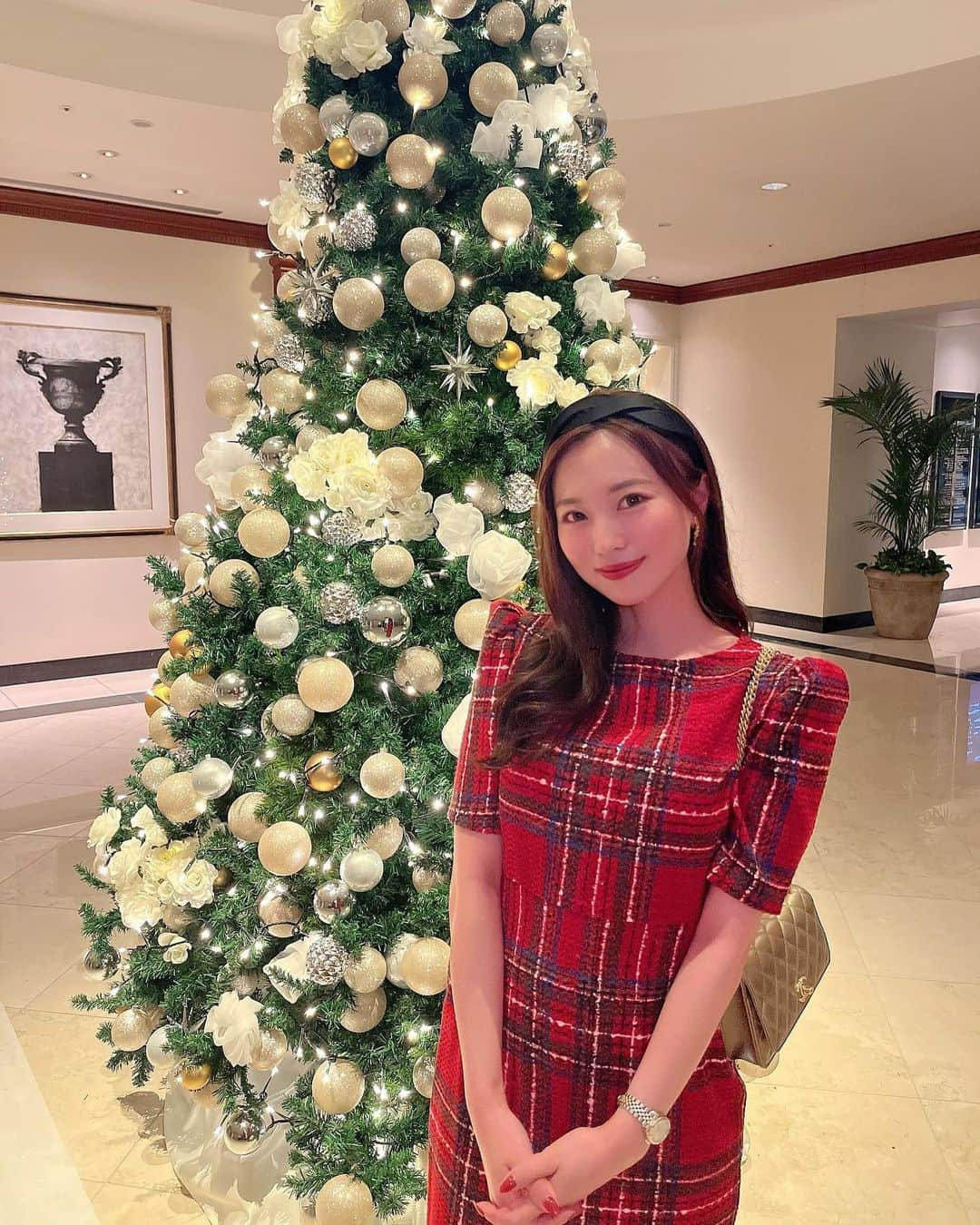 清里千聖さんのインスタグラム写真 - (清里千聖Instagram)「#🎄 #🎅 Happy Merry Christmas🥂❤️ みなさんはどんなクリスマスを過ごしましたか？❄️ 今日はクリスマスクリスタ( @crysta_nagoya )へ🥺💎 年内ラストのコルギ〜🫶🏻自分へのご褒美time🤍 最高のクリスマスプレゼントでした🥹🎁 #💆🏼‍♀️ #メリクリ #❤️」12月25日 21時39分 - chiseikiyosato