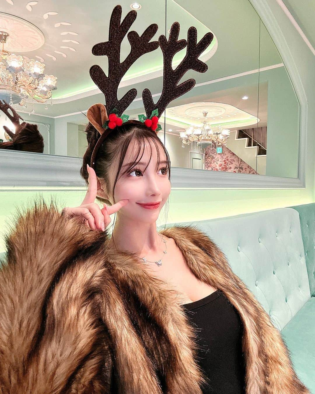 MIKAさんのインスタグラム写真 - (MIKAInstagram)「メリクリ🦌🤎🎄🎅🏻」12月25日 21時43分 - ___miiiiiiii___