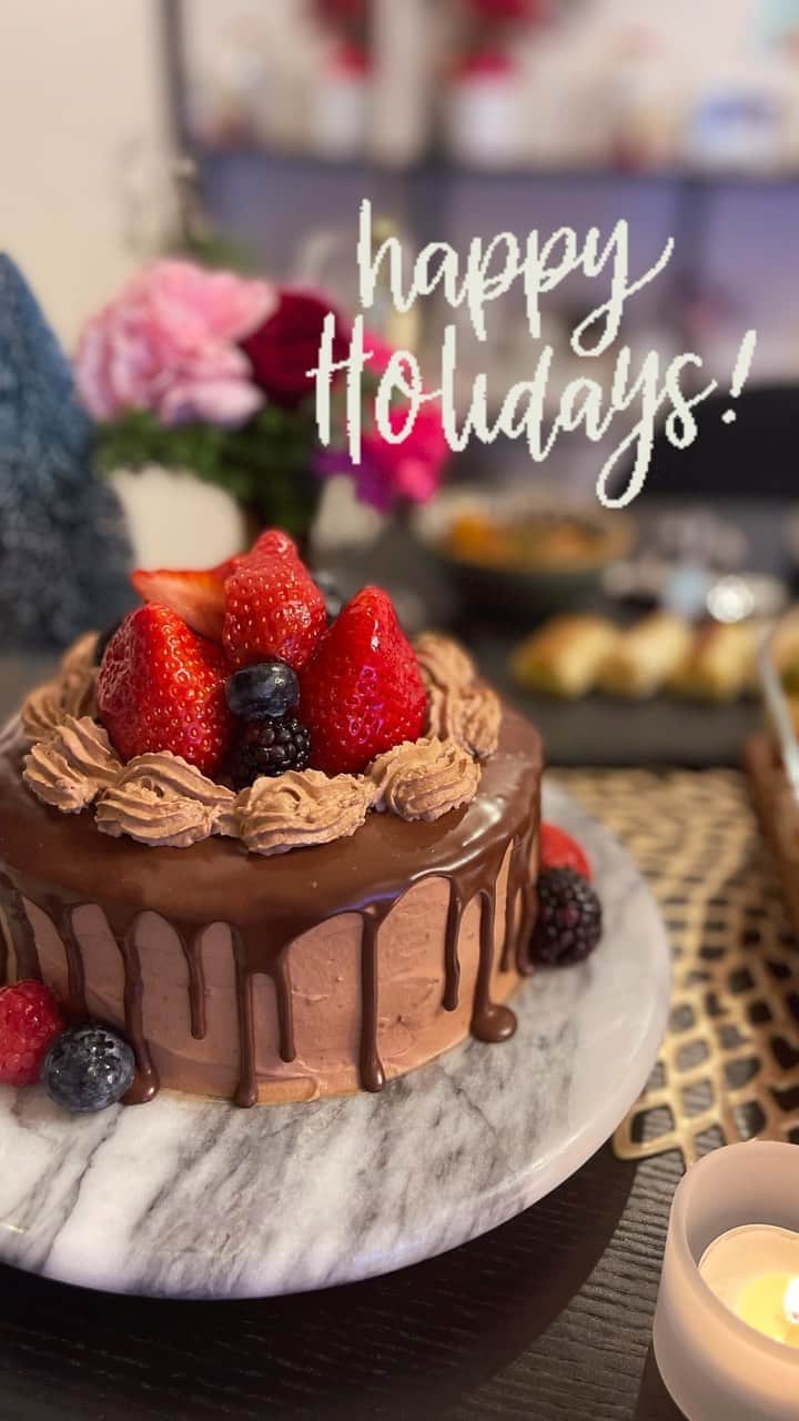 DJ YURiAのインスタグラム：「🎄🎁❤️🎅🏻⭐️  #merrychristmas  #クリスマスプレゼント  #クリスマスケーキ」