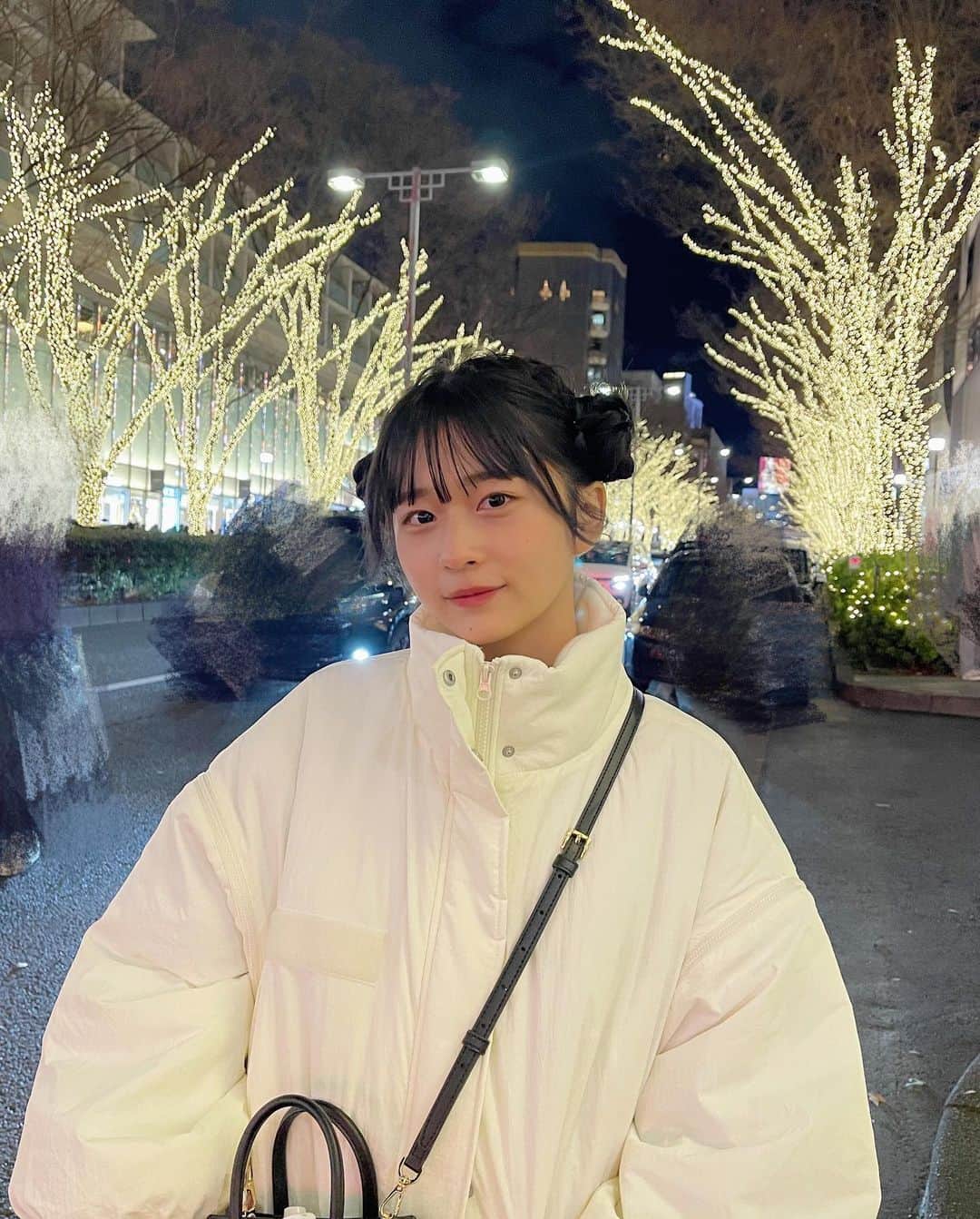 のインスタグラム：「街中クリスマスでキラキラしてた🌟🎄」