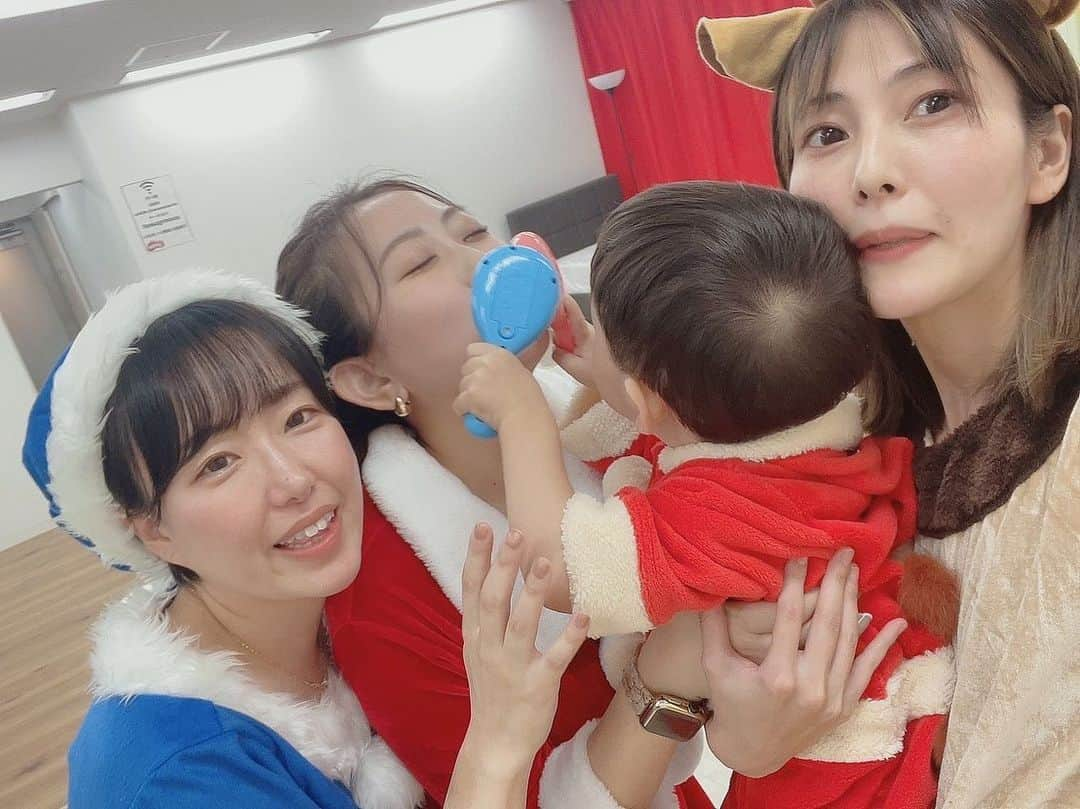 千葉えりかさんのインスタグラム写真 - (千葉えりかInstagram)「メリークリスマス🎄🎁❤️」12月25日 22時37分 - erika_chiba