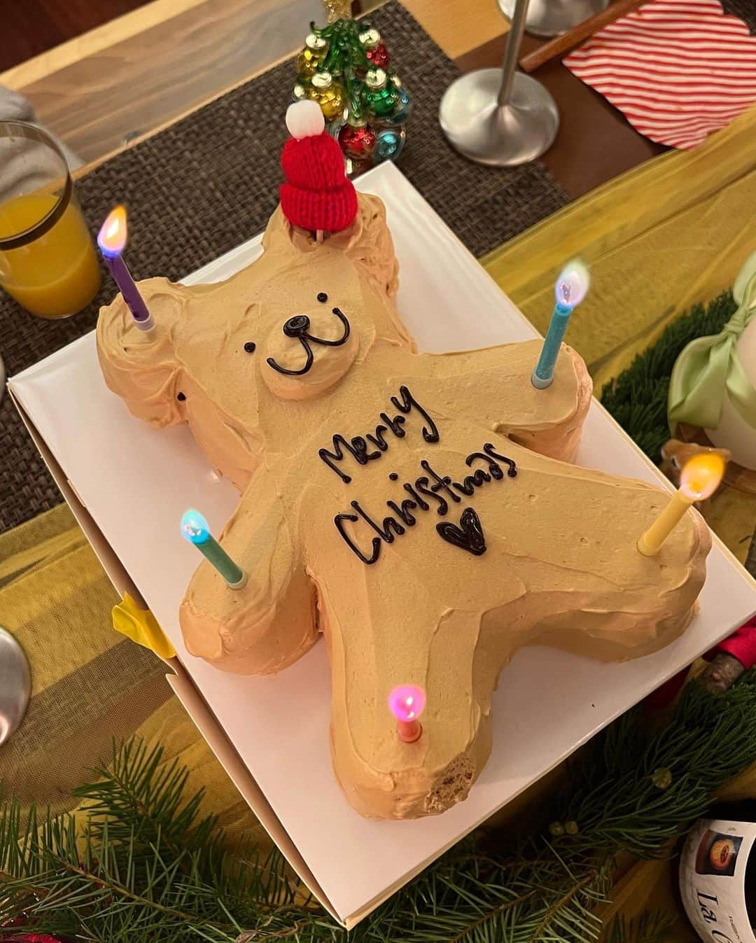 キム・ヨンギョンさんのインスタグラム写真 - (キム・ヨンギョンInstagram)「Merry Christmas 🎄🎅🏻🎁」12月25日 14時03分 - kimyk10