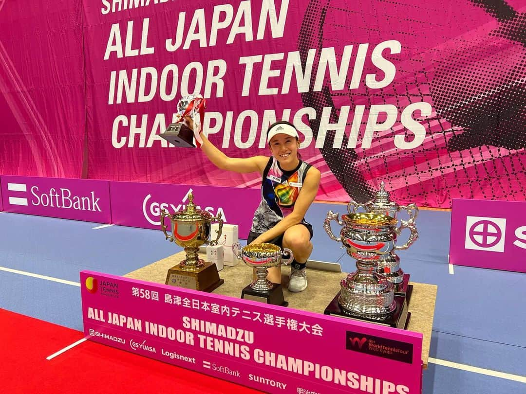 加藤未唯さんのインスタグラム写真 - (加藤未唯Instagram)「優勝しましたー🏆✨ Frist 60K title in my home town Kyoto!!  クリスマスにたくさんの応援、ありがとうございました🎅🏻❤️ 地元でのタイトル、凄く嬉しいです🥺 シングルスでは6年振りとか？です。  皆様のおかげで最高のクリスマスになりました🎄🎁 - ̗̀ 𝑀𝑒𝑟𝑟𝑦 𝐶ℎ𝑟𝑖𝑠𝑡𝑚𝑎𝑠𓈒𓂂 ̖́- #シングルス #テニス #優勝 #加藤未唯  #京都 #ありがとう #メリークリスマス #良いお年を」12月25日 16時10分 - miyukato1121