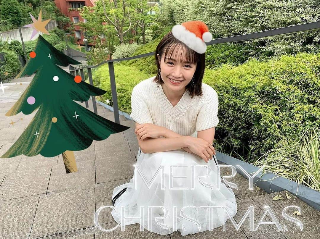尾崎由香のインスタグラム：「#メリークリスマス 🎅🎄 素敵な1日になりますように✨  由香サンタより。 #merrychristmas  #サンタ」