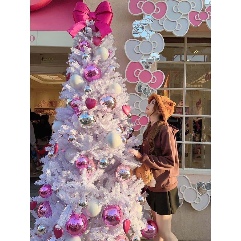 Reiのインスタグラム：「Merry Christmas🎅🏻🦌🎁🎄🎀💚❤️⭐️」