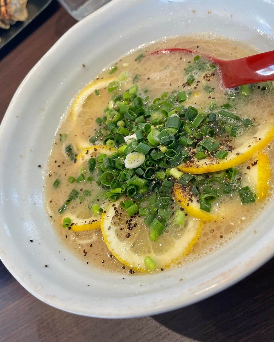 徳永悠平さんのインスタグラム写真 - (徳永悠平Instagram)「うますぎる🤤🤤🤤 家族みんな大満足でした👍👍👍 またすぐ行こう笑  #麺也オールウェイズ  #麺也オールウェイズ時津店  #ゴルフ男子🏌️  #ライバル」12月25日 17時30分 - yuhei02