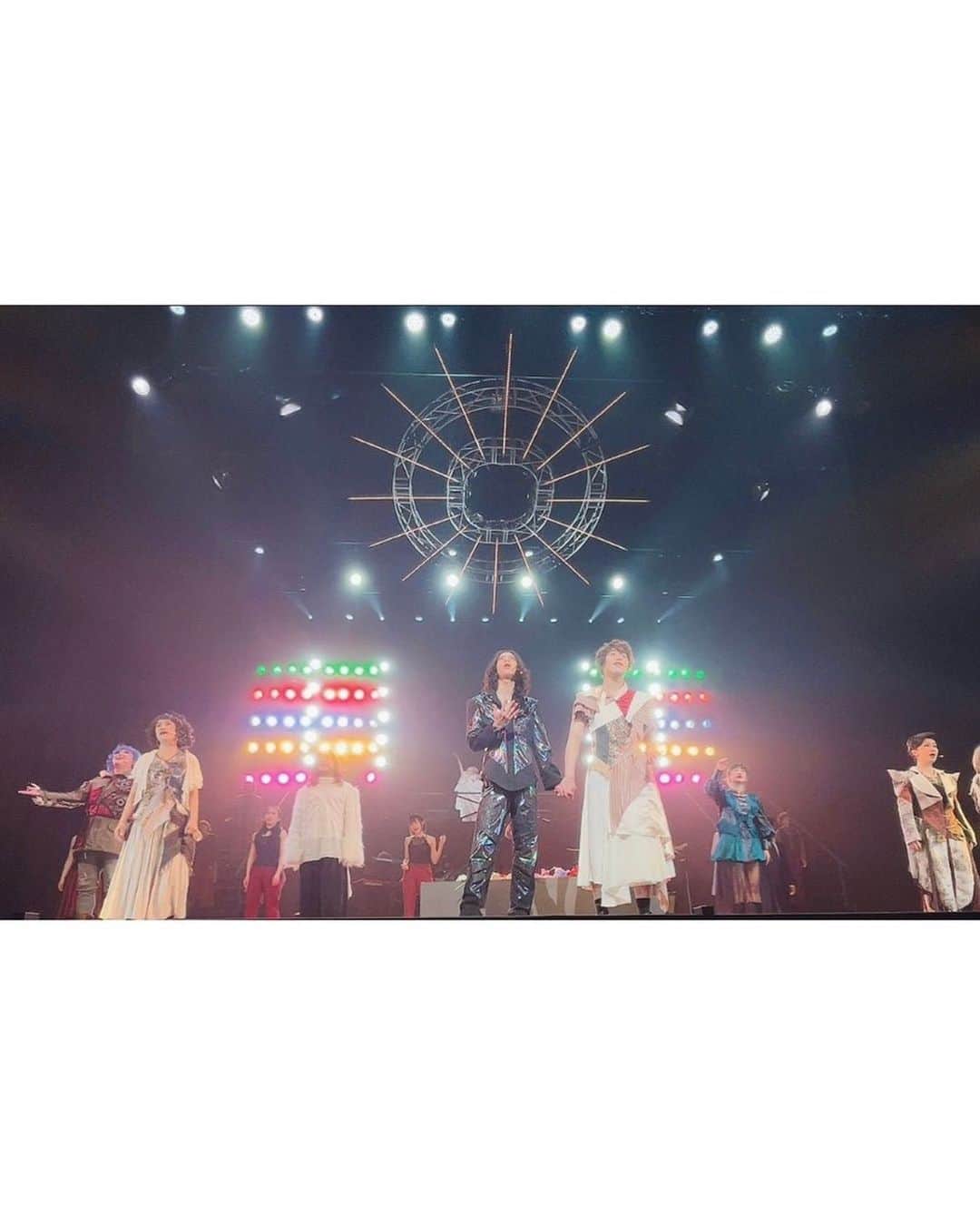島太星のインスタグラム：「ロミオとジュリエット無事完走しました。 初のミュージカルにしてジュリエット役で主演をやらせていただきました。 こんなに泣いた2日間は人生初めてです。 嬉しさ、悲しさ、愛おしさ、すべてが混ざった涙でした。 僕はこのミュージカルが人生の中で伝説になったと思ってます。 お越しいただいた皆様、本当に本当にありがとうございます。 僕は来年もさらにステップアップします。 ずっと見ててね。 全員大好き！！」