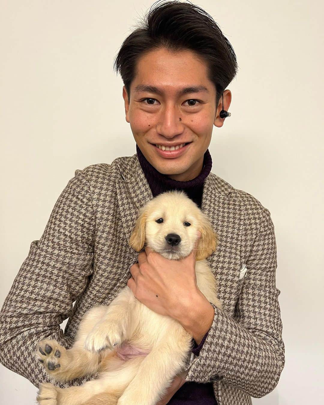 須藤駿介のインスタグラム：「. 23日(金)のDstyleは年内ラストでした！ 金曜日のお友達ではゴールデンレトリバーが🐶 可愛過ぎ。 . #Dstyle #ゴールデンレトリバー #もこもこ」