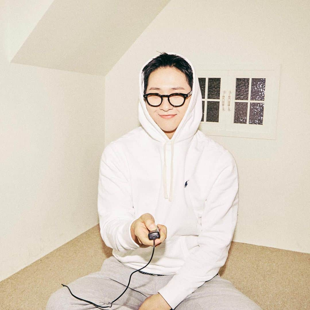 シヌ さんのインスタグラム写真 - (シヌ Instagram)「😎🎄」12月25日 18時18分 - realcnu