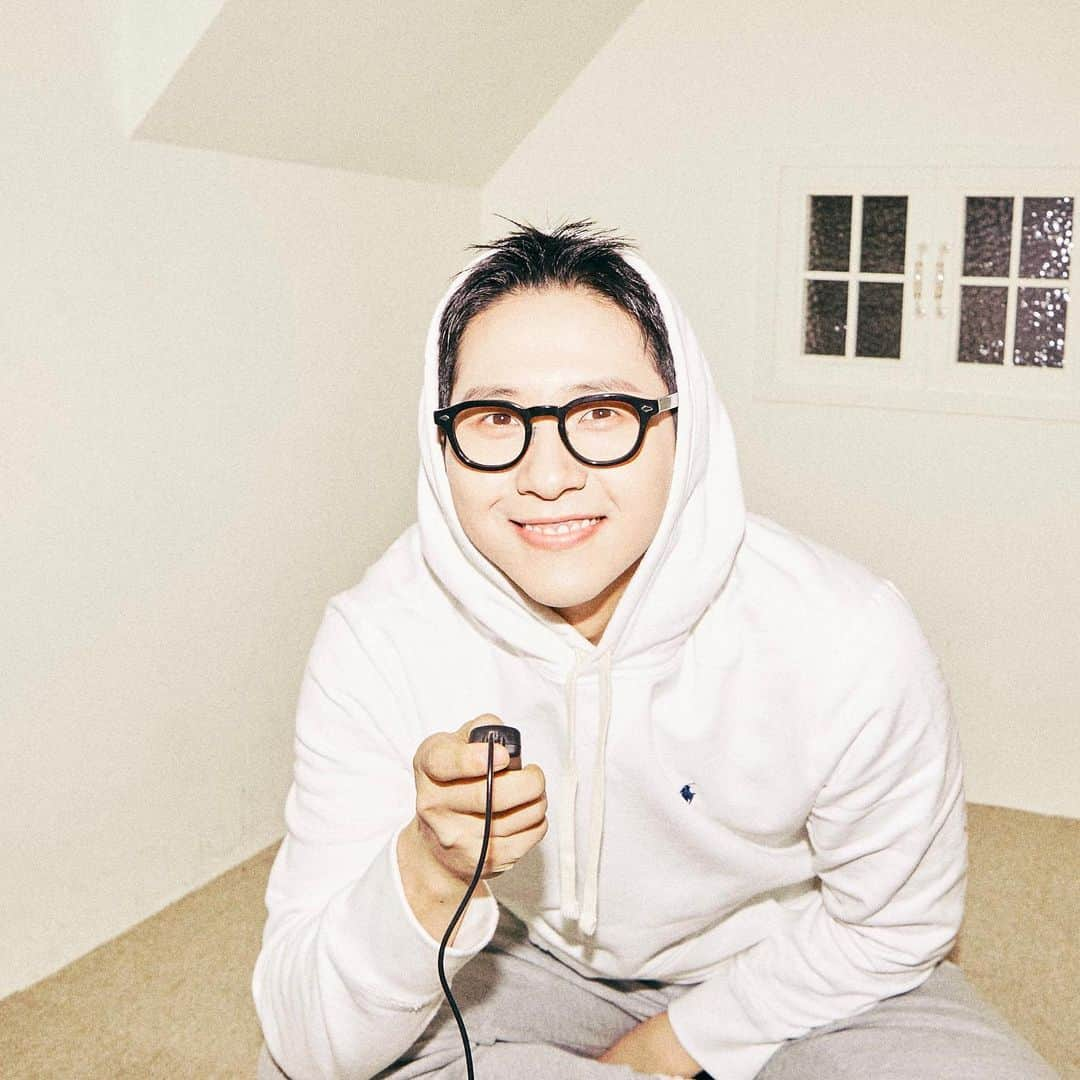 シヌ さんのインスタグラム写真 - (シヌ Instagram)「😎🎄」12月25日 18時18分 - realcnu