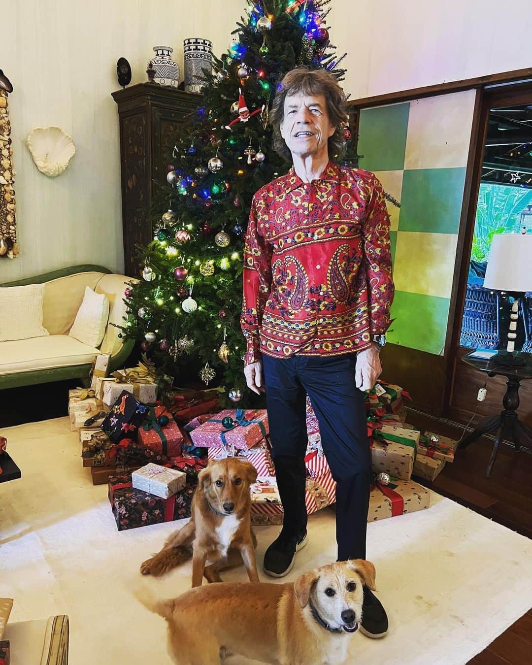 ミック・ジャガーのインスタグラム：「Merry Christmas and Happy Holidays to you all!!」