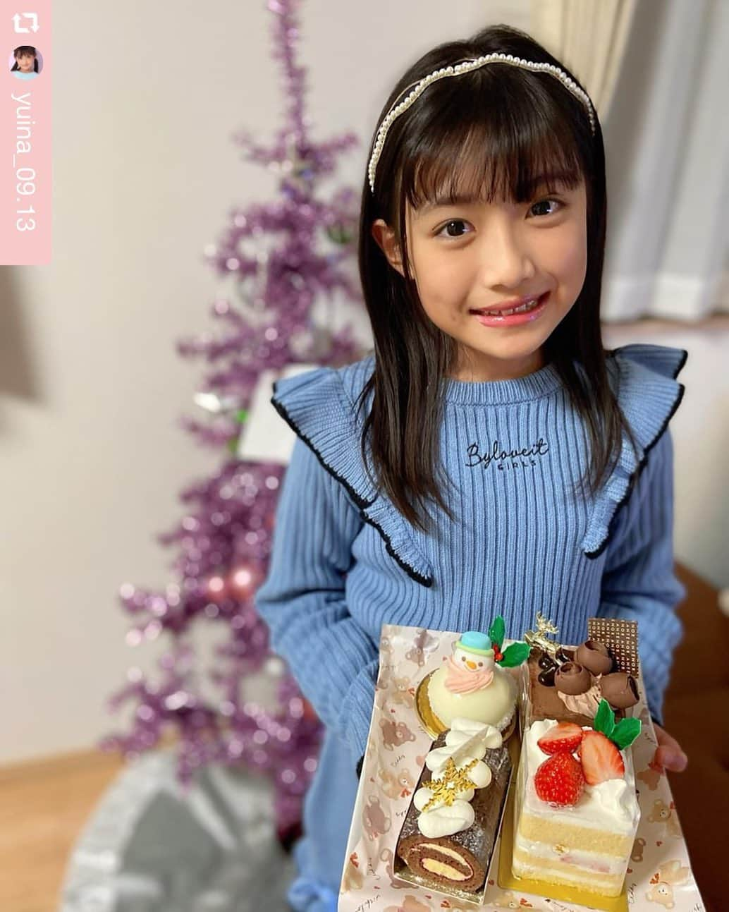 byLOVEiTさんのインスタグラム写真 - (byLOVEiTInstagram)「by LOVEiT♡Christmas Style  メリークリスマス♡ かわいいクリスマスフォトをご紹介🎄  #バイラビインスタガール ゆいなちゃん　@yuina_09.13  ガーリーなニットアップは最強♡  年末年始の おしゃれ準備はお済みですか？ お買い物は @byloveit_official  @narumiyaonline_official  オンラインショップをチェック！  #byloveit #バイラビット  #小学生女子 #小学生コーデ  #キッズコーデ女の子 #こどもふく #js6 #js5 #js4 #js3 #js2 #js1 #ニコプチ #ニコプチキッズ #秋コーデ #秋冬コーデ #冬コーデ #クリスマス #クリスマスイルミネーション #クリスマスコーデ #クリスマスフォト   repost @yuina_09.13 via @PhotoAroundApp  ꊛᱸ❅ꊛᱸ❅ꊛᱸ❅ꊛᱸ❅ꊛᱸ❅ꊛᱸ❅ꊛᱸ❅ꊛᱸ❅ꊛᱸ  　 ꙳⋆‪࿄ཽ·˖* 𝙼𝚎𝚛𝚛𝚢 𝚇𝚖𝚊𝚜 ࿄ཽ·˖*‬  みなさん楽しいクリスマスを過ごしてますか❄︎𖡺𐂂𖡺❅*.🎄  ゆいなはイブにクリスマスケーキとチキンとお寿司を買っておうちXmasを過ごしました✨  朝起きたらプレゼントがありますように♡  👗： @byloveit_official   ꊛᱸ❅ꊛᱸ❅ꊛᱸ❅ꊛᱸ❅ꊛᱸ❅ꊛᱸ❅ꊛᱸ❅ꊛᱸ❅ꊛᱸ❅ꊛᱸ❅ꊛᱸ❅ꊛᱸ❅ꊛᱸ❅ꊛᱸ  #高橋優衣奈#js4#10歳  #byloveit #バイラビット #バイラビクリスマス#バイラビ#2022aw#セットアップ」12月25日 19時59分 - byloveit_official