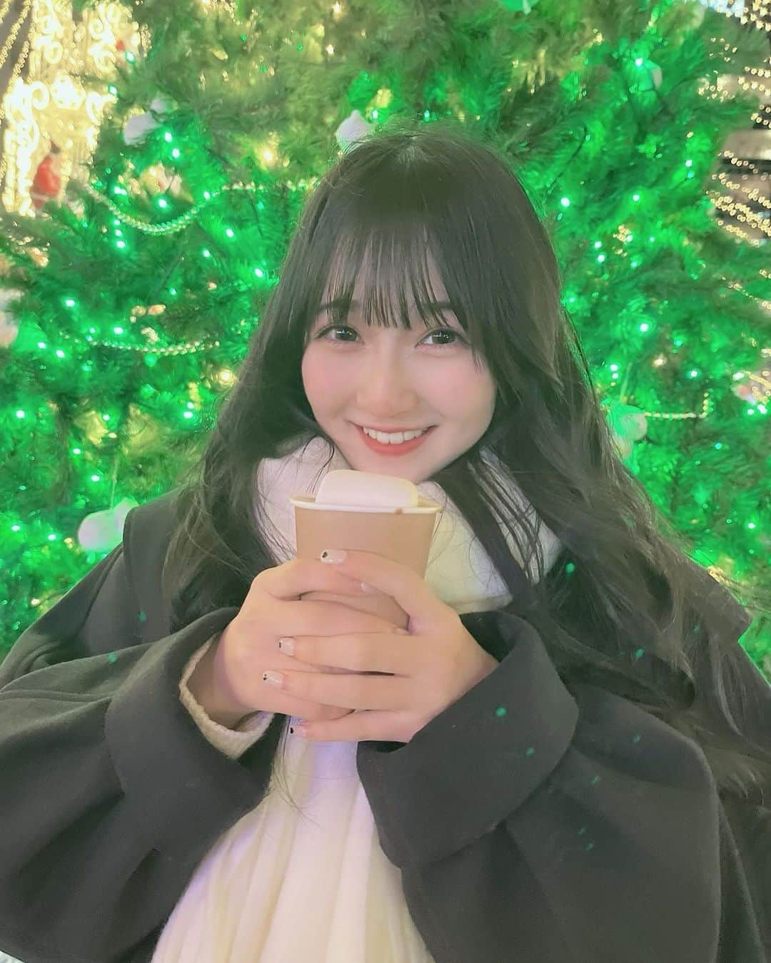 今村麻莉愛さんのインスタグラム写真 - (今村麻莉愛Instagram)「. ☃︎ 𝙼𝚎𝚛𝚛𝚢 𝙲𝚑𝚛𝚒𝚜𝚝𝚖𝚊𝚜 ☃︎ この前クリスマスマーケットに行ってきました✨ とっても寒かった〜⛄️ ・ ・ #メリークリスマス  #クリスマスマーケット」12月25日 20時12分 - maria_0914_