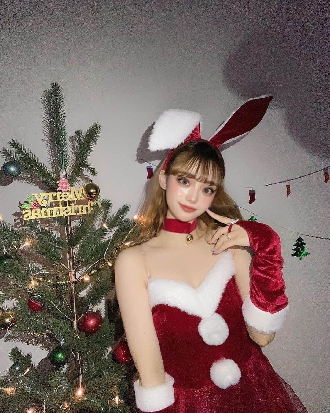 LILIKAのインスタグラム：「Merrychristmas🎅🏻🎄.*💞」