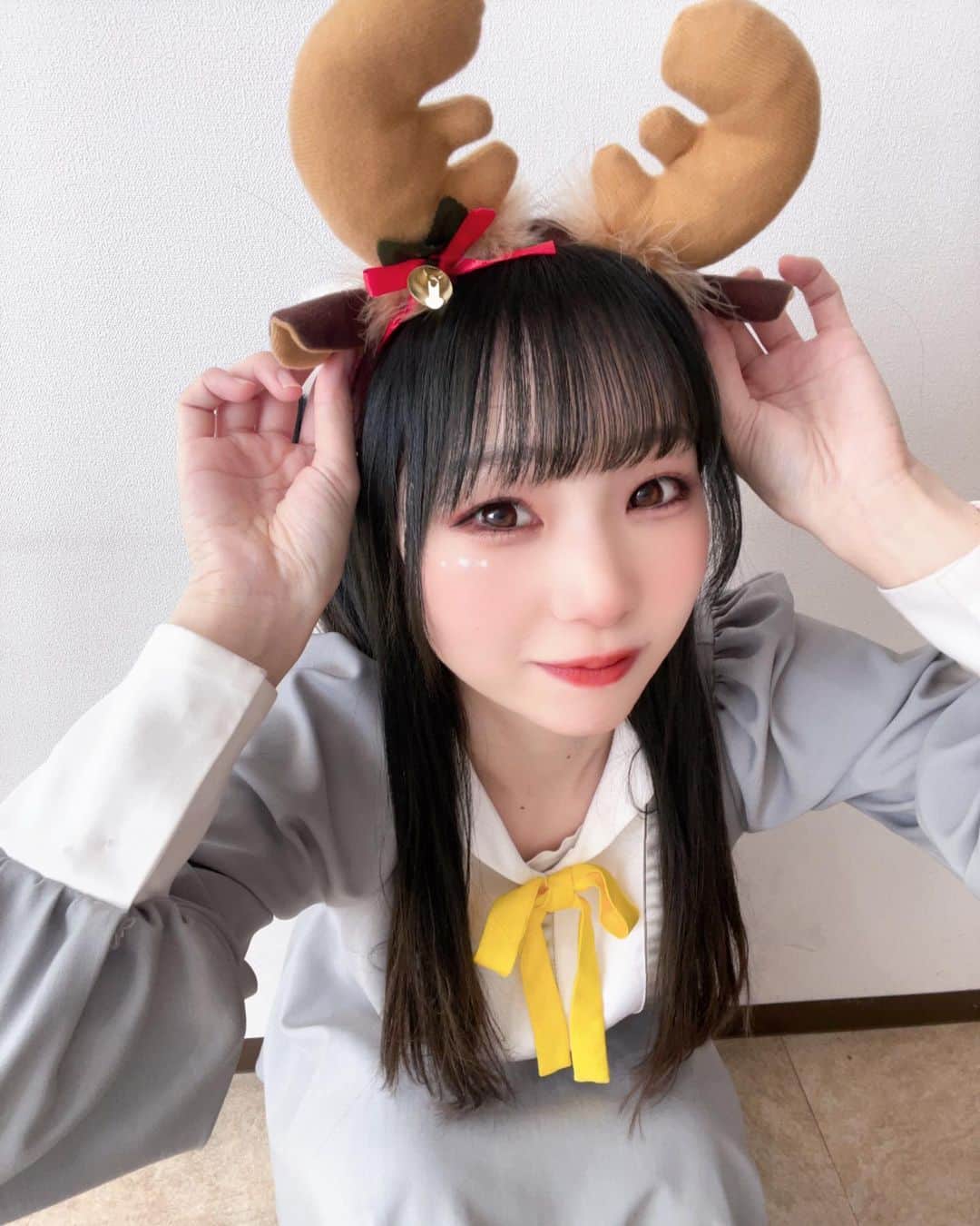 葉山なつみのインスタグラム：「急いでリンリンリン🔔 上大岡アカフーパークさんで２日間LIVEありがとうございましたｯ うまく言えないけど自分の中でとても大切な新体制後はじめての日だったので見ててくれたり、よかったよ〜って言ってくれたり頑張ろうって思いました🫧  もっともっと！って気持ちが強いので成長していけるように頑張ります🥺 見ててほしいな〜」