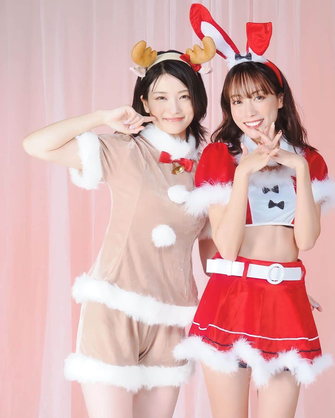岡島彩花のインスタグラム：「みのりさんと🎅🏻🎄❤️  皆様はどんなクリスマスをお過ごしですか🤭  #サンタコス  #クリスマス」