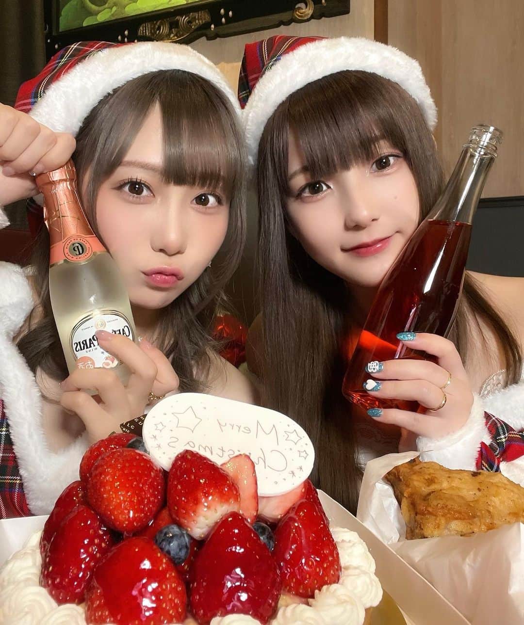 のインスタグラム：「メリークリスマス🎄🎅🏻 みんな素敵なクリスマス過ごしてねえ✨」
