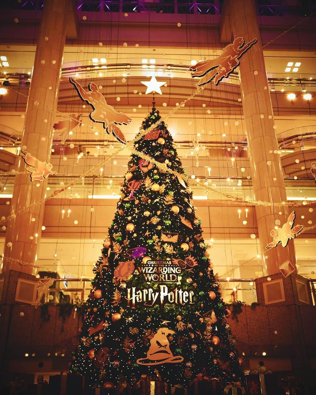 都丸ちよのインスタグラム：「. . . 横浜Christmas🎅🤍 . . . #みなとみらい #横浜ランドマークタワー」