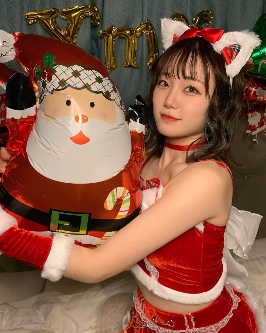 瀧澤彩夏のインスタグラム：「🎄Merry Christmas🎄 最高に楽しいクリスマスだったの  みんなどんなクリスマスを過ごしたのかな？👀  #christmas #merrychristmas #santaclaus #サンタ #クリスマス #サンタコス #クリスマスパーティー #アイドル #japan」