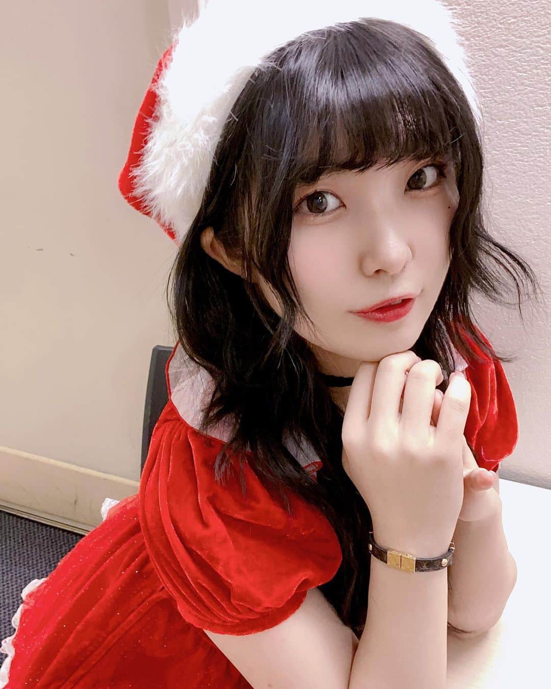 東雲れいかさんのインスタグラム写真 - (東雲れいかInstagram)「. #merrychristmas 🎄 What did you ask Santa for? . . . . . . . みんなは、サンタさんに何をお願いしたの？ . . . . #xmas #merryxmas🎄 #cosplay #japanesegirl #japanesemakeup #santaclaus」12月26日 0時03分 - raychel.6