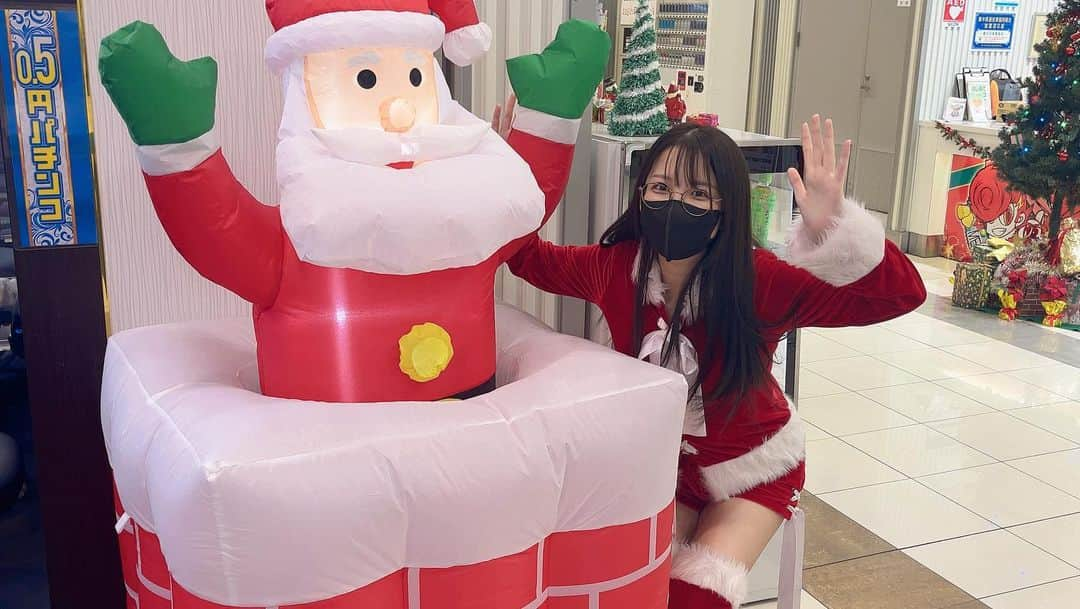 國井紫苑さんのインスタグラム写真 - (國井紫苑Instagram)「クリスマスはパチンコ屋さんにいました」12月26日 1時39分 - ciopiiiii