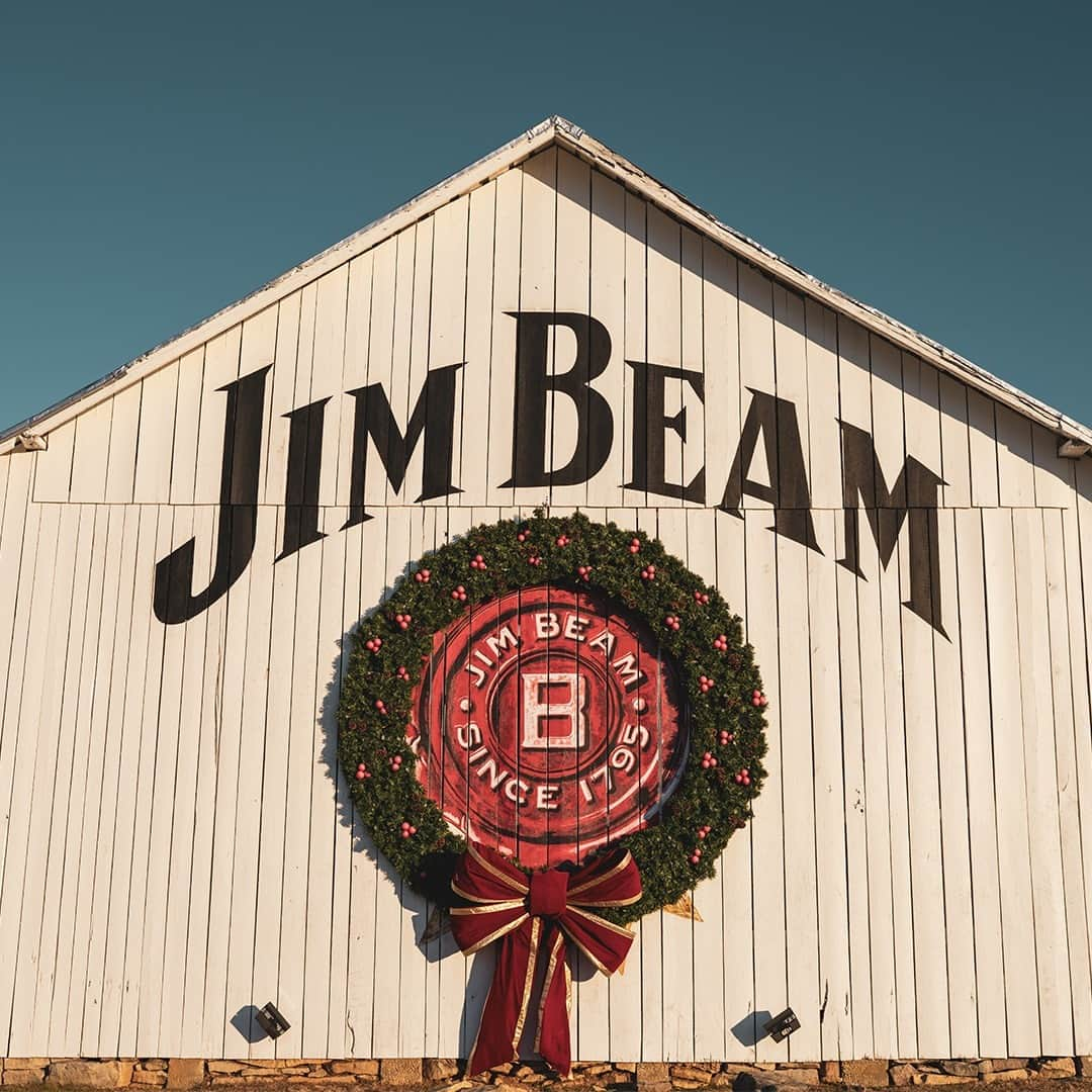 Jim Beamのインスタグラム：「Happy holidays from our family to yours 🥃」