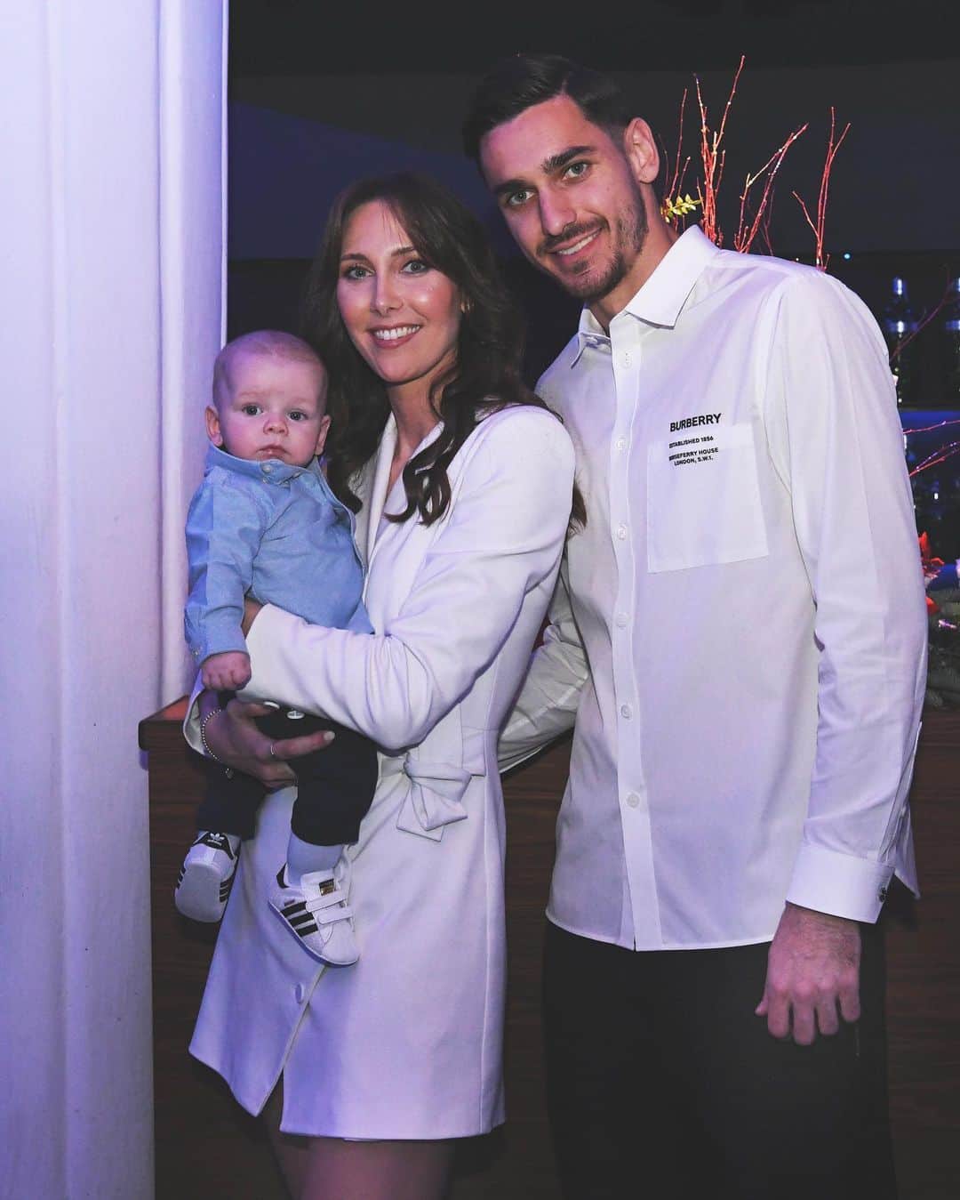 アレックス・メレットのインスタグラム：「NATALE SPECIAL3 👨‍👩‍👦❤️ #family」