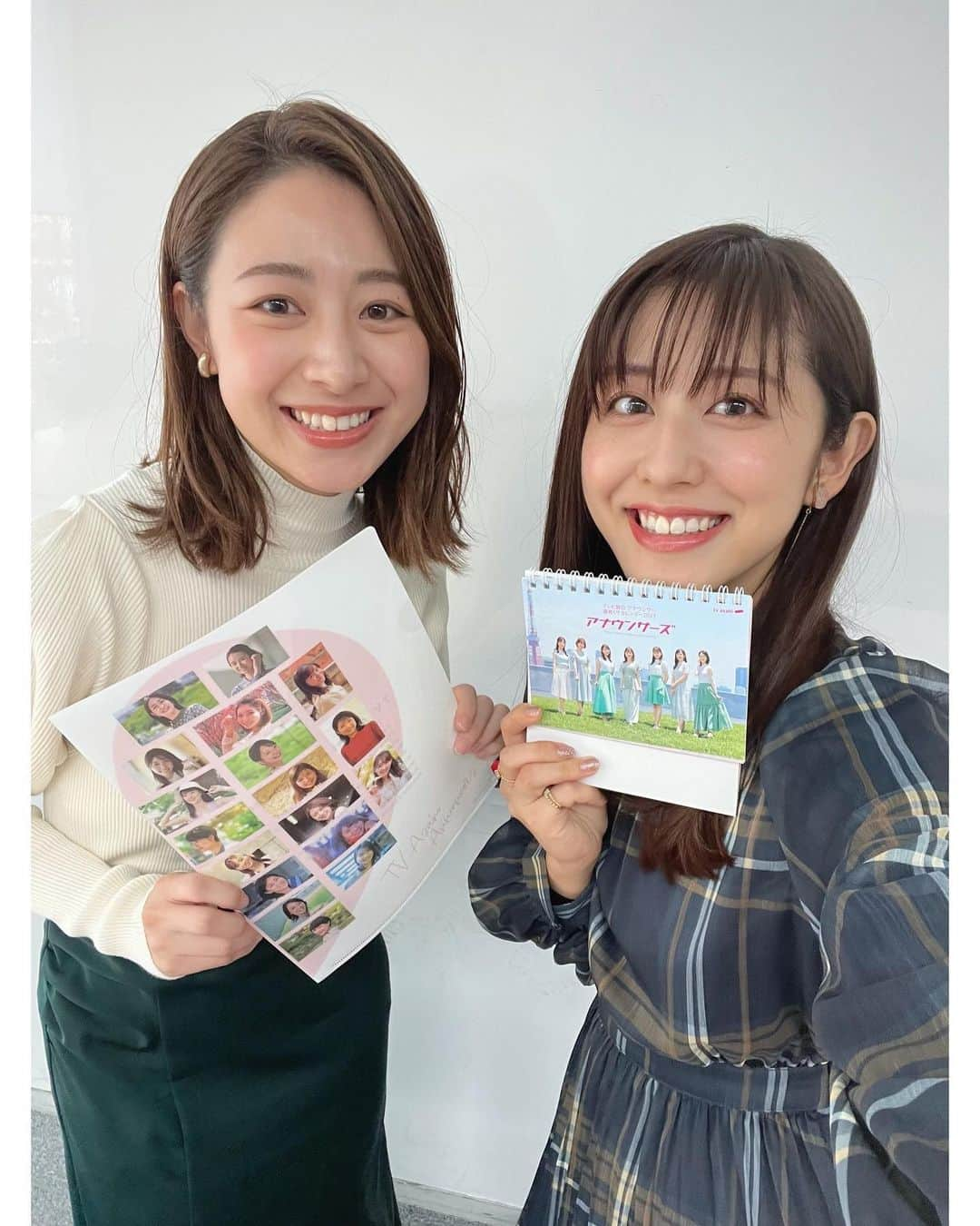 林美沙希さんのインスタグラム写真 - (林美沙希Instagram)「. カレンダーの発売を記念しての インスタライブ🎤🤍 ちはるちゃんとはなかなか話せるタイミングがないので楽しかったです！ ゆる〜く、お話しているので 良かったら @tvasahi_announcers  のアーカイブからご覧ください☺️  #テレ朝アナウンサーカレンダー #アナウンサーズ #贈り物に #カレンダー」12月26日 17時06分 - misaki0hayashi