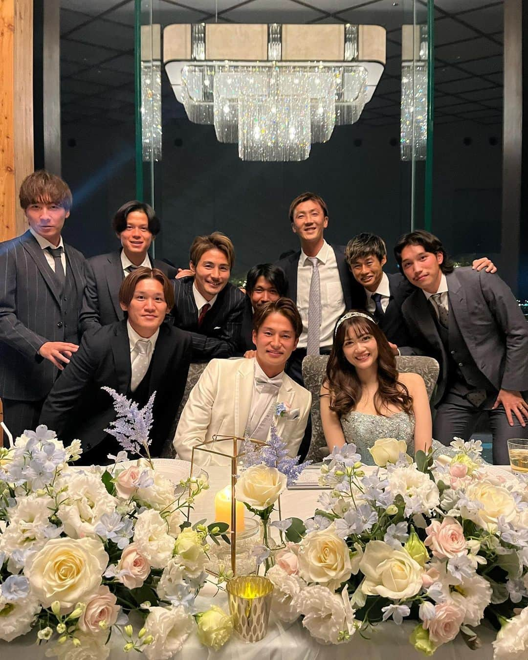 三鬼海さんのインスタグラム写真 - (三鬼海Instagram)「先日はるやの結婚式に💒🤵‍♂️👰‍♀️  最高の披露宴でした‼️  改めておめでとう🎉 来年はお互い怪我なく頑張ろう🔥  山ピース1人だけやらへんゆーや🤟🏾 時間通りに来やん柳😮‍💨 お久しぶりこーすけ😁 お久しぶりですやまとくん🫢 他の皆さん初めまして☺️  #結婚式 #井出遥也 #山岸祐也 #柳貴博 #三鬼海 #モンテディオ山形」12月26日 17時07分 - mikikai_4